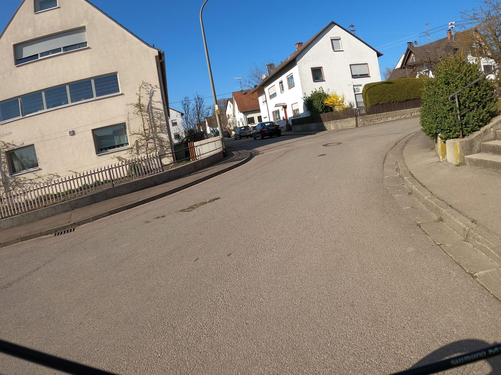 Street view near Holunderhof Wiedemann, Leipheim — © looniverse (CC BY-SA · Mapillary)