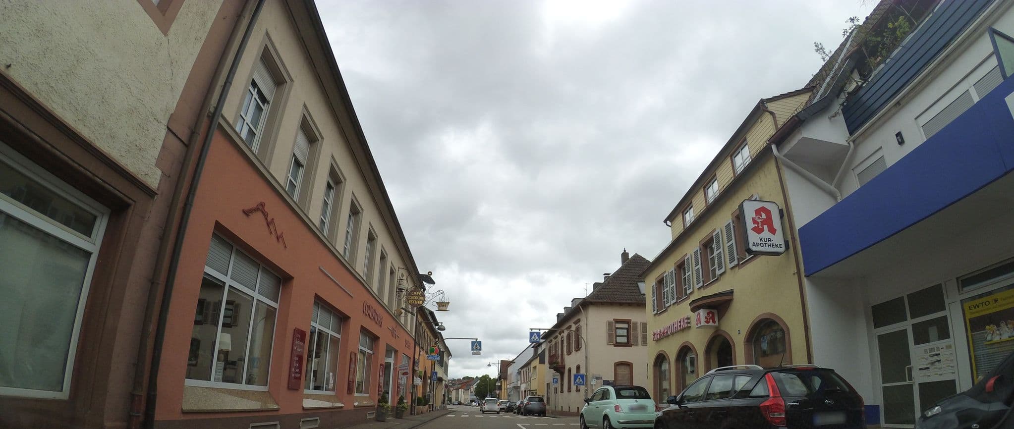 Street view near Escher`s Apparts, Annweiler am Trifels — © teddy73 (CC BY-SA · Mapillary)