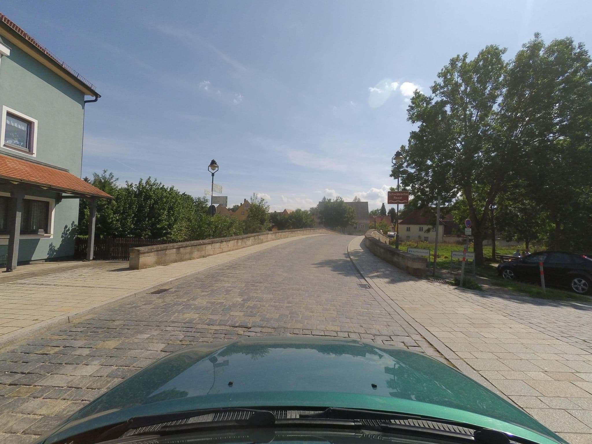 Street view near Zum Blauen Bock, Pleinfeld — © wegavision (CC BY-SA · Mapillary)