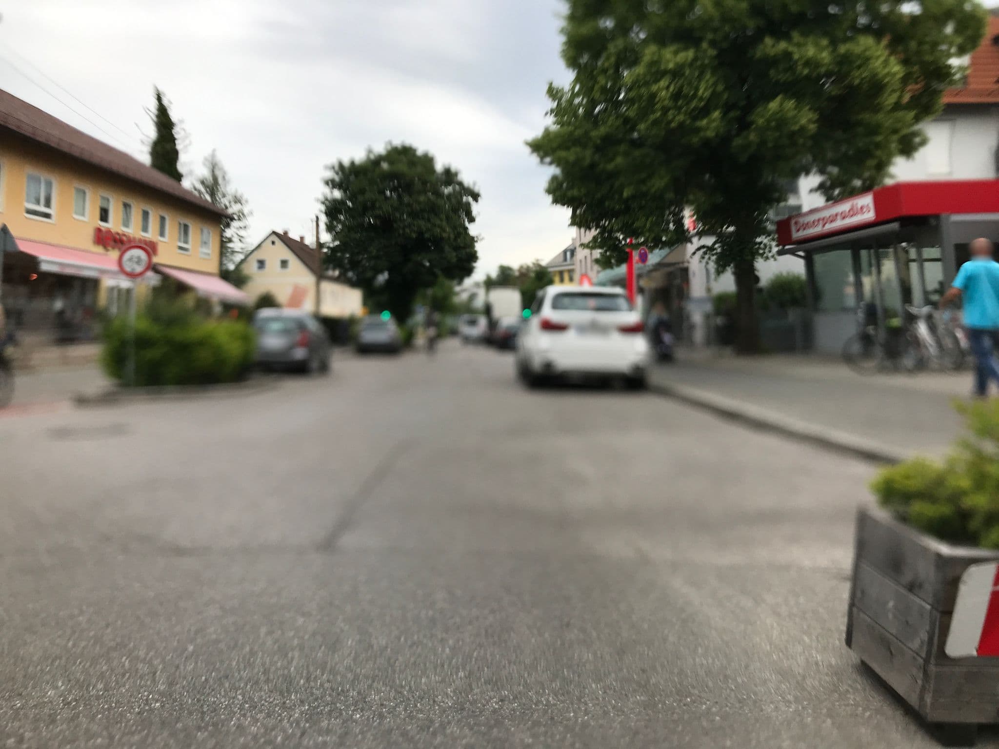 Street view near Da Vinci, Gröbenzell — © stefanplate (CC BY-SA · Mapillary)