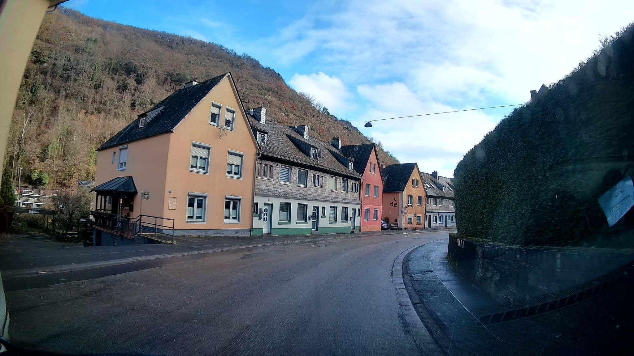 Street view near Ferienwohnung Hölzenbein, Cochem — © kalcaaro (CC BY-SA · Mapillary)
