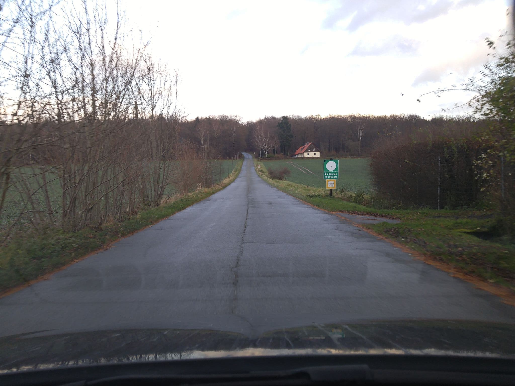 Street view near Dörnröschenblick, Trendelburg — © changchun1 (CC BY-SA · Mapillary)