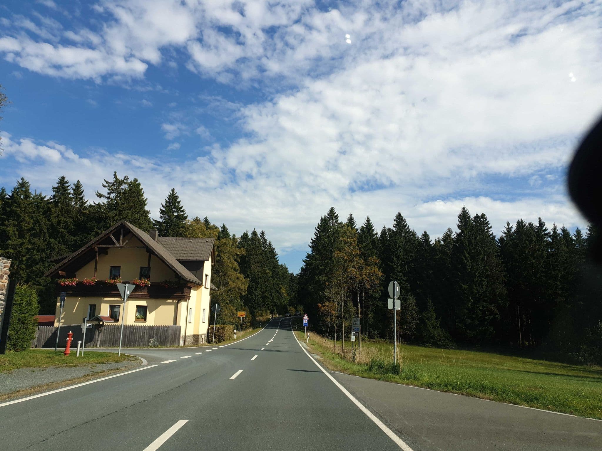 Street view near Tannenhaus, Schöneck — © canislupus (CC BY-SA · Mapillary)