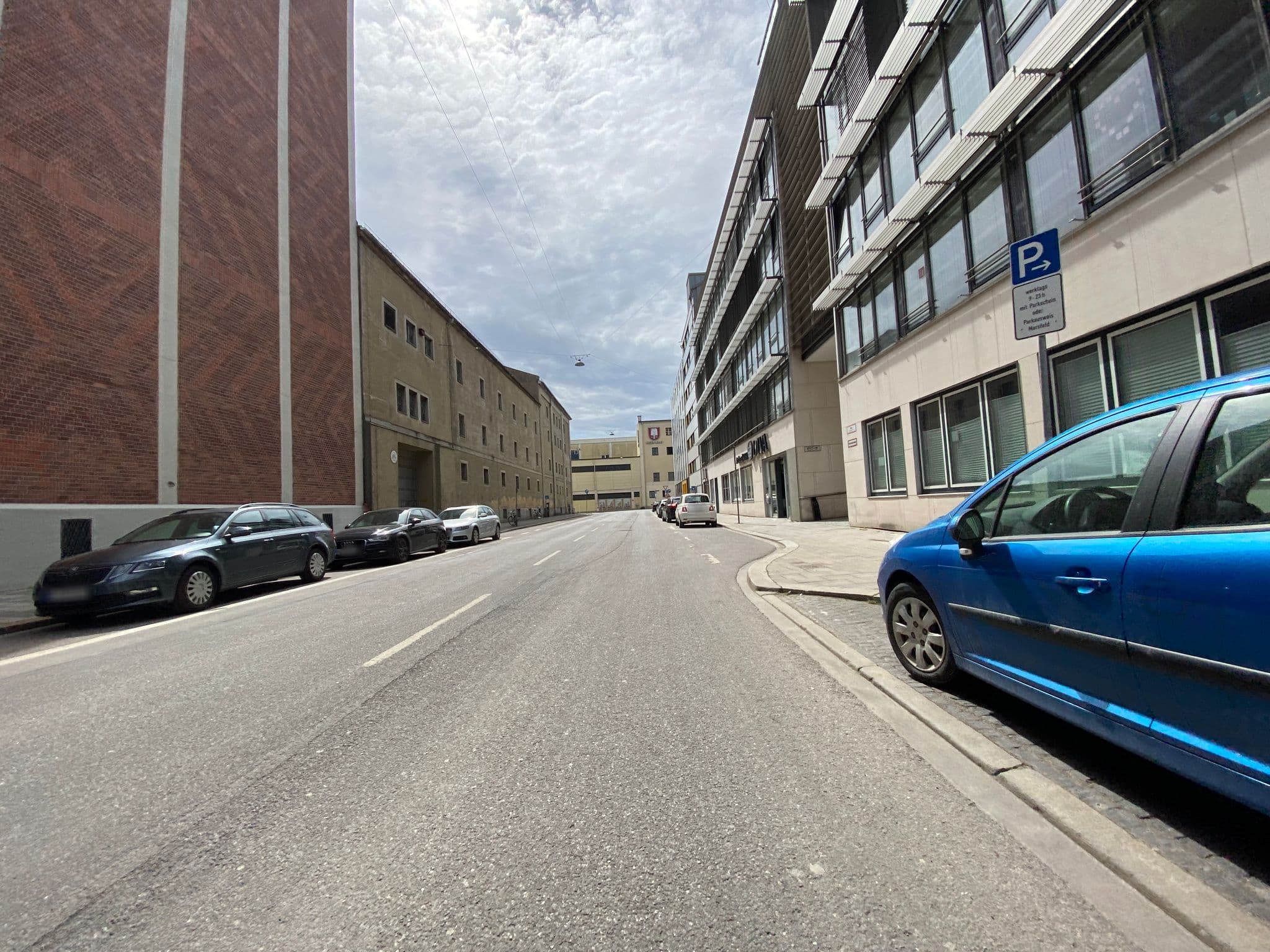 Street view near elaya hotel munich city, Munich — © piaitsch (CC BY-SA · Mapillary)