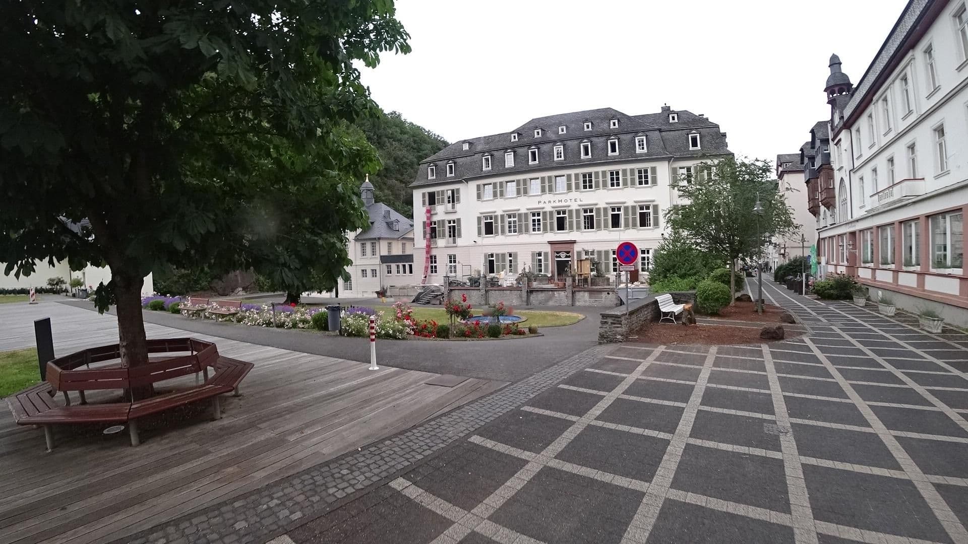 Street view near Kurhotel Quellenhof, Bausendorf — © PSMSLP (CC BY-SA · Mapillary)