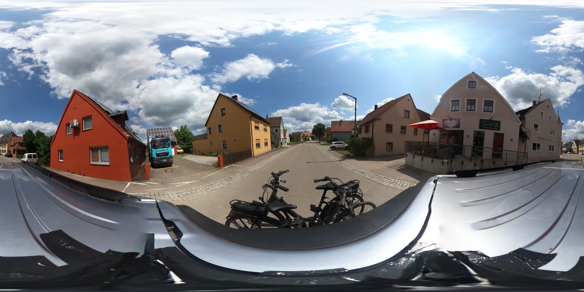 Street view near Kirchdörfer - Metzgerei-Gaststätte-Fremdenzimmer, Weiltingen — © Mobilitaetswerk (CC BY-SA · Mapillary)