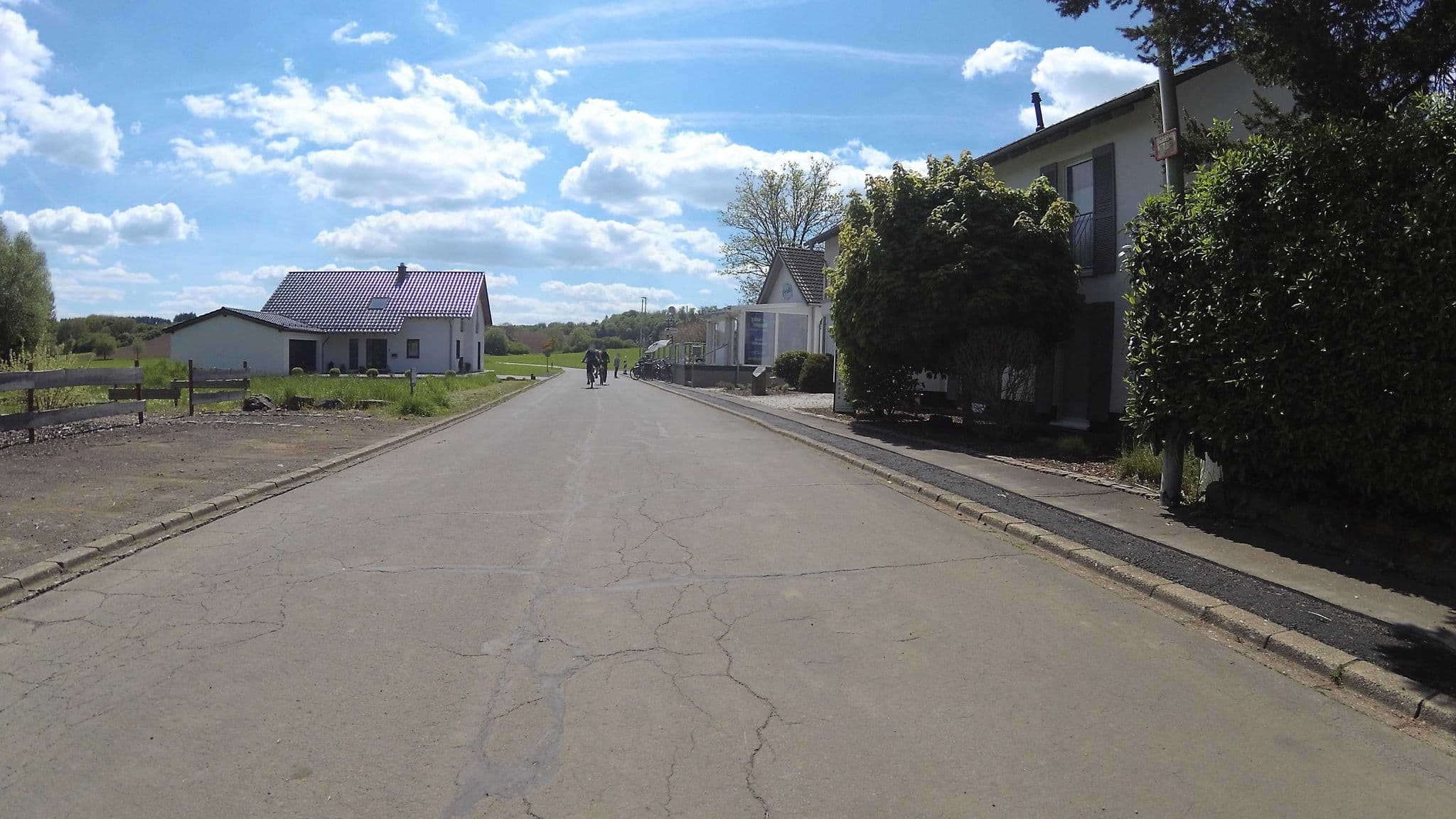 Street view near Ferienanlage Villa Maare, Gillenfeld — © teddy73 (CC BY-SA · Mapillary)