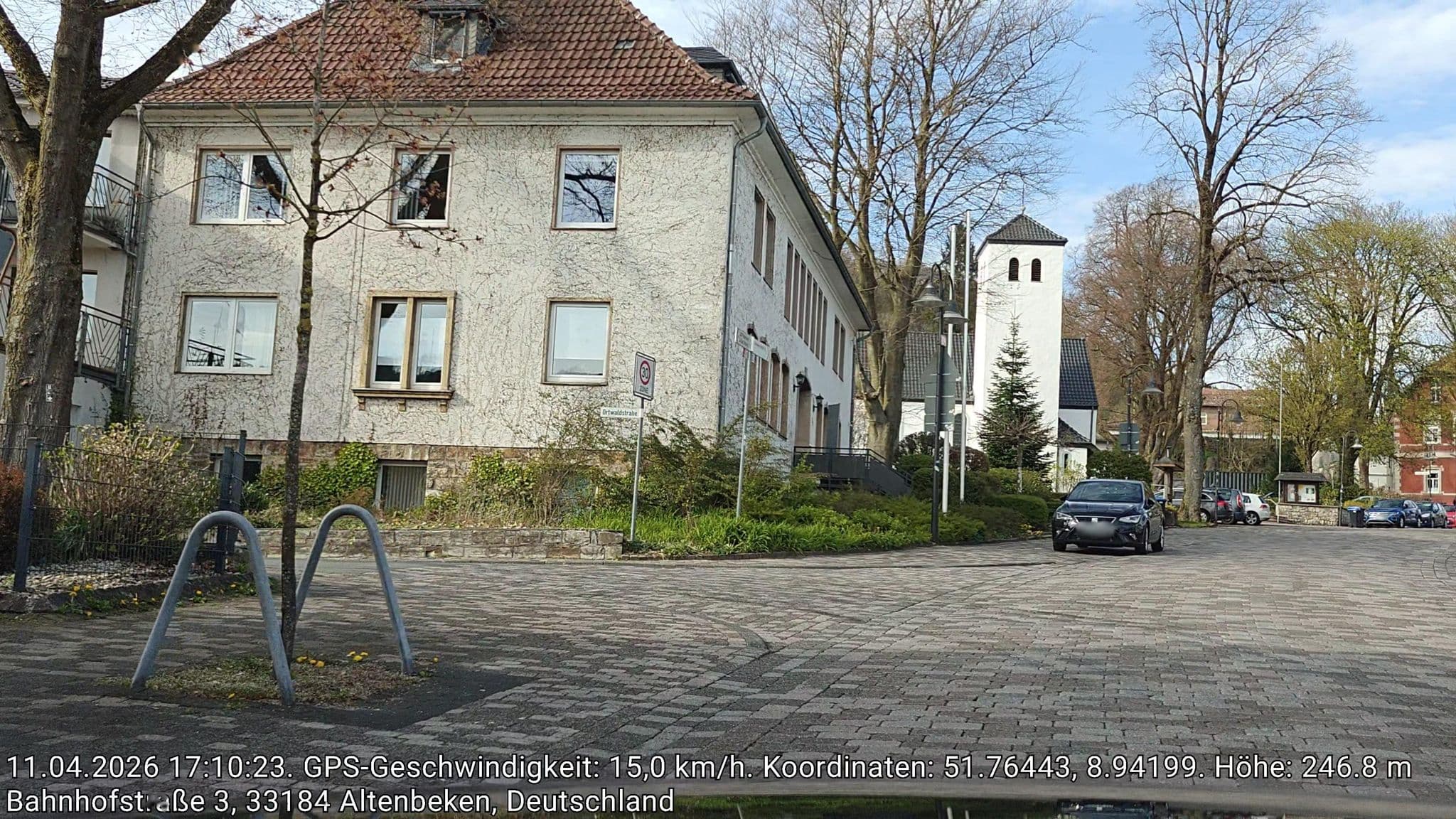 Street view near Gästezimmer Lueke, Altenbeken — © amenophis (CC BY-SA · Mapillary)