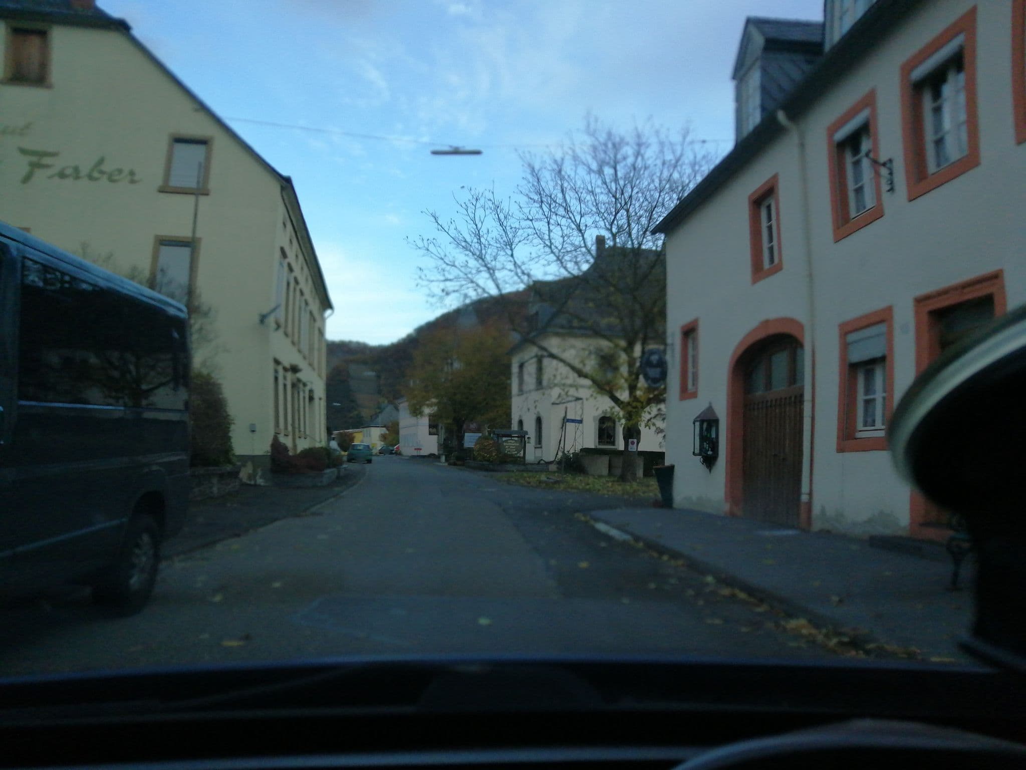 Street view near Weingut Bollig-Fischer, Piesport — © ma_rt_in (CC BY-SA · Mapillary)