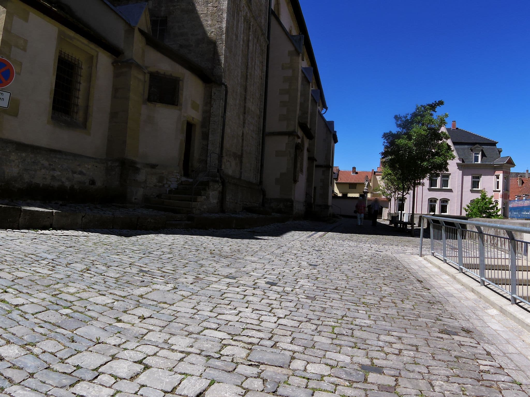Street view near Zum Schmied, Ochsenfurt — © zoegglmeyr (CC BY-SA · Mapillary)