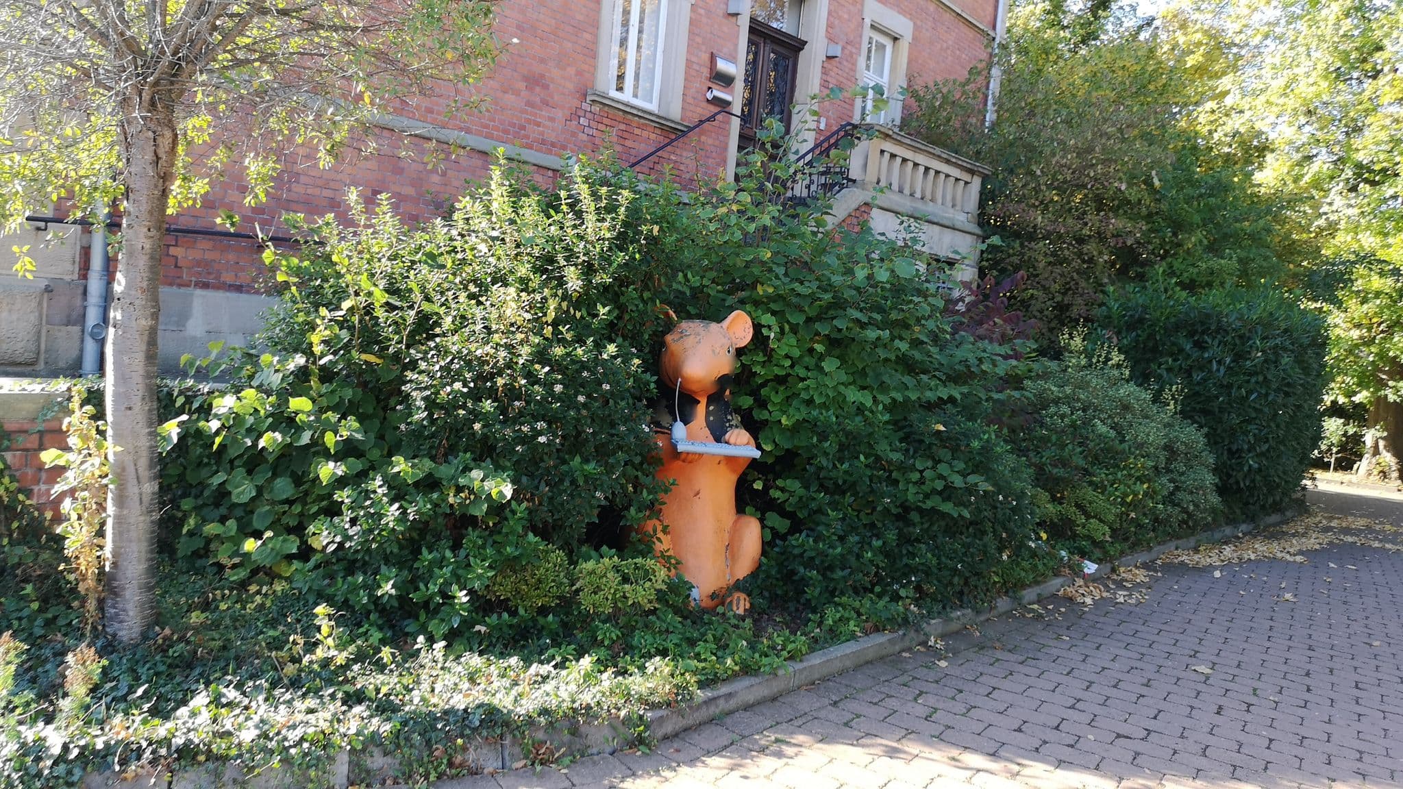 Street view near Ferienwohnung Inselstraße 3, Hameln — © aceini (CC BY-SA · Mapillary)