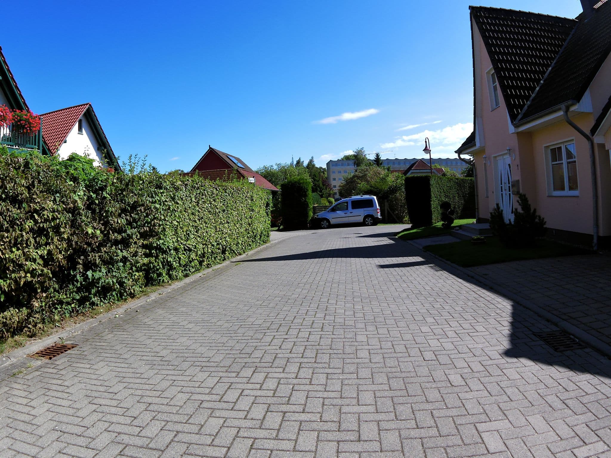 Street view near Gästehaus Fröhling, Bansin — © zoegglmeyr (CC BY-SA · Mapillary)