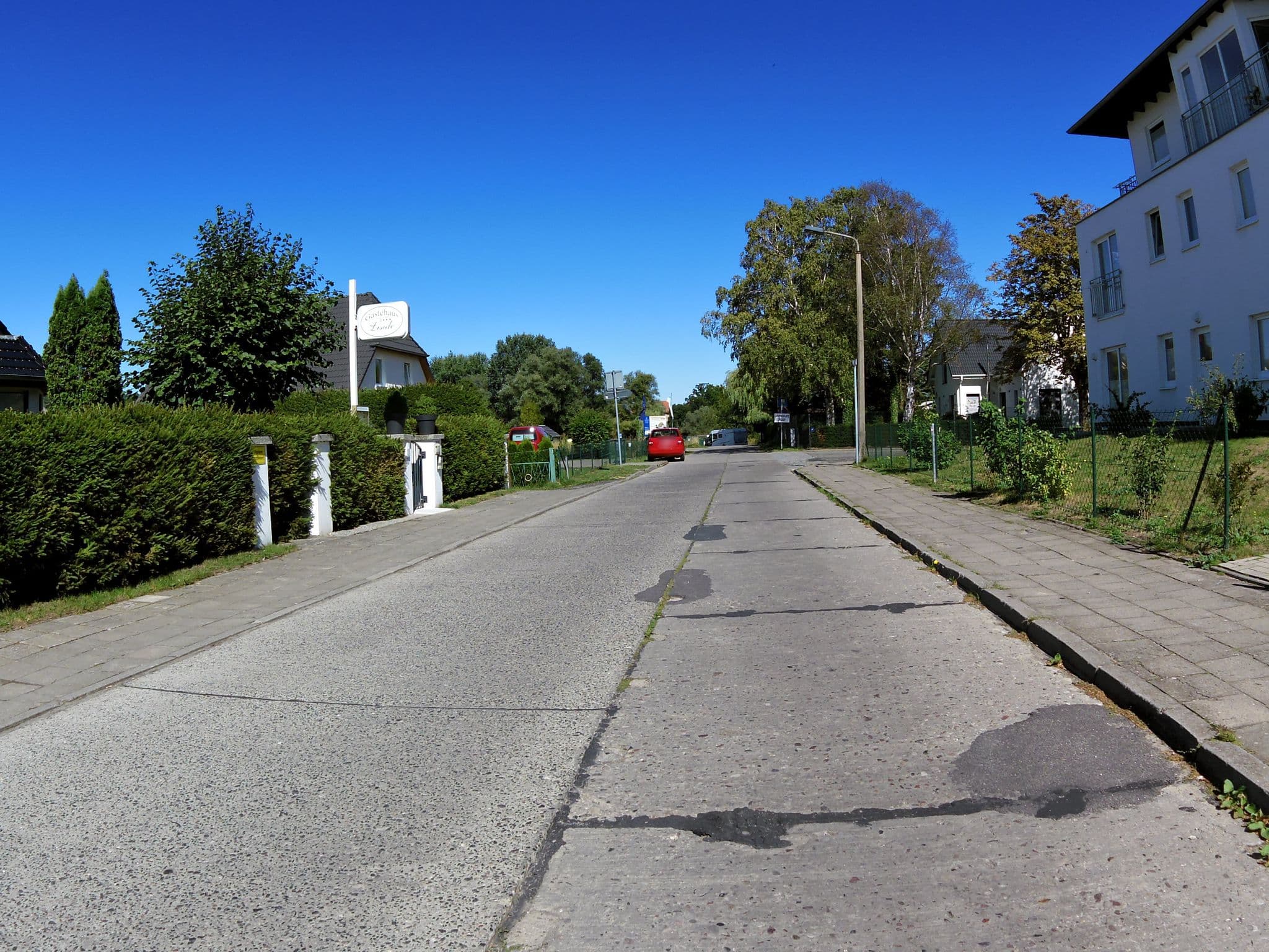 Street view near Gästehaus Linde, Seebad Heringsdorf — © zoegglmeyr (CC BY-SA · Mapillary)