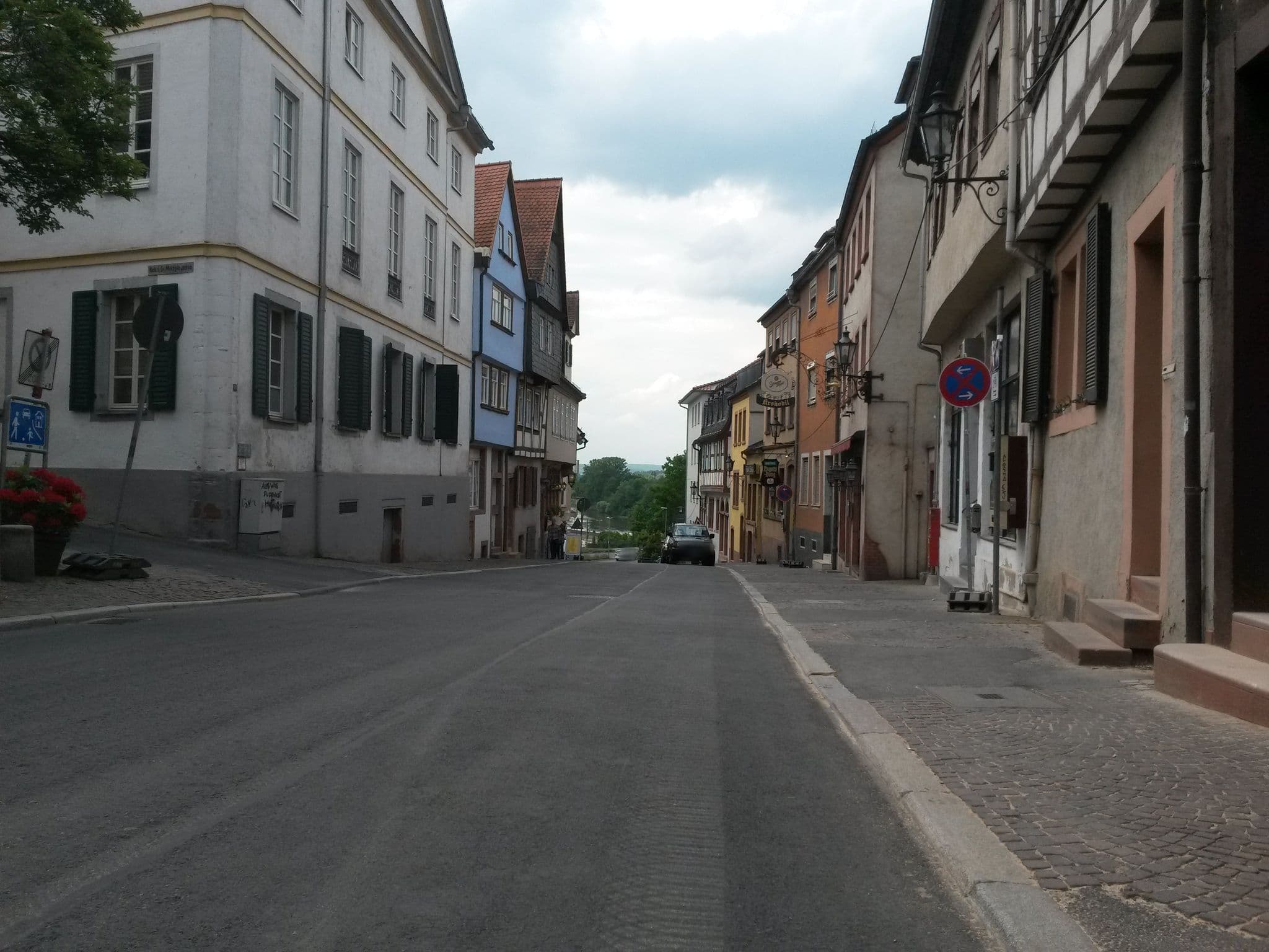 Street view near Konventchen Bed & Breakfast, Aschaffenburg — © rudii (CC BY-SA · Mapillary)