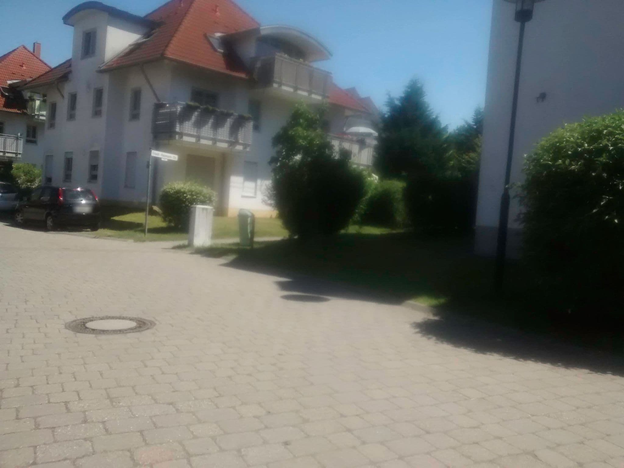 Street view near Knüppel Privatzimmer, Hohen Neuendorf — © didihn (CC BY-SA · Mapillary)
