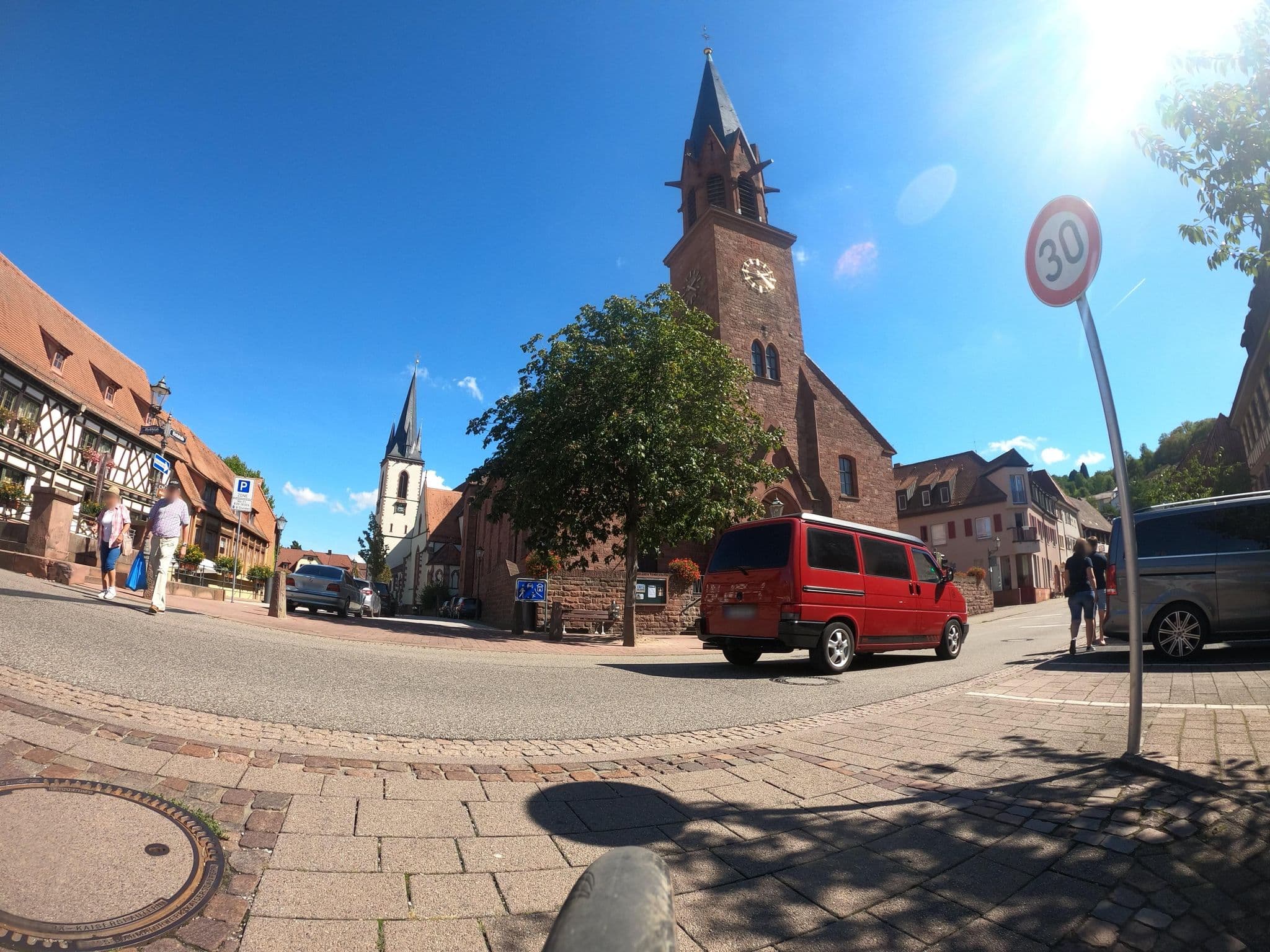 Street view near Gasthaus zur Krone, Jöhlingen — © plexi32 (CC BY-SA · Mapillary)
