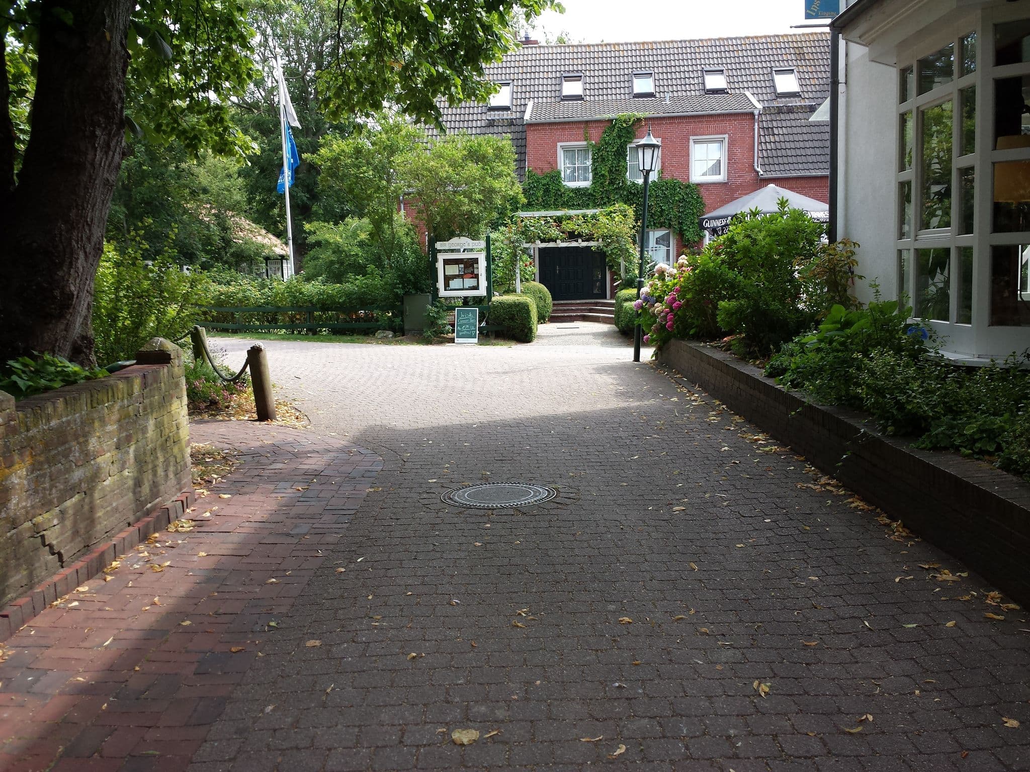 Street view near Hotel Inselfriede, Neuharlingersiel — © flohoff (CC BY-SA · Mapillary)