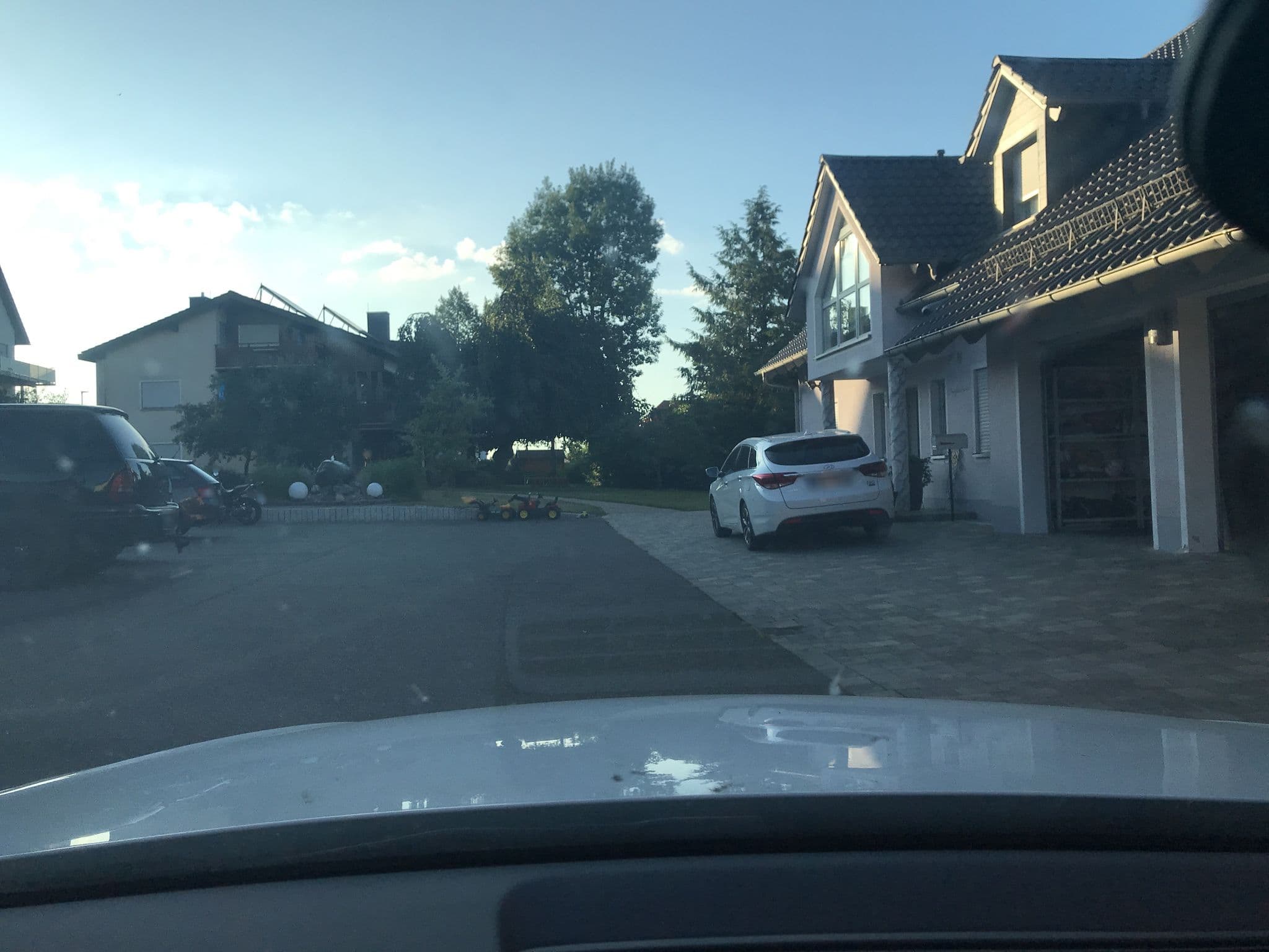 Street view near Pension Drei Linden, Pegnitz — © chhe (CC BY-SA · Mapillary)