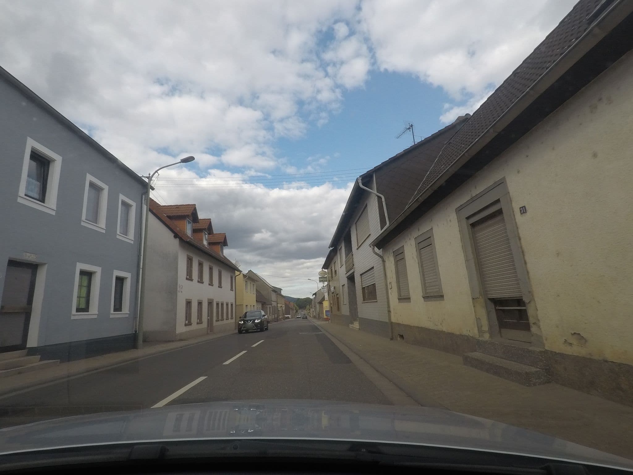 Street view near Haus Pfahler, Winnweiler — © mrdonut261 (CC BY-SA · Mapillary)