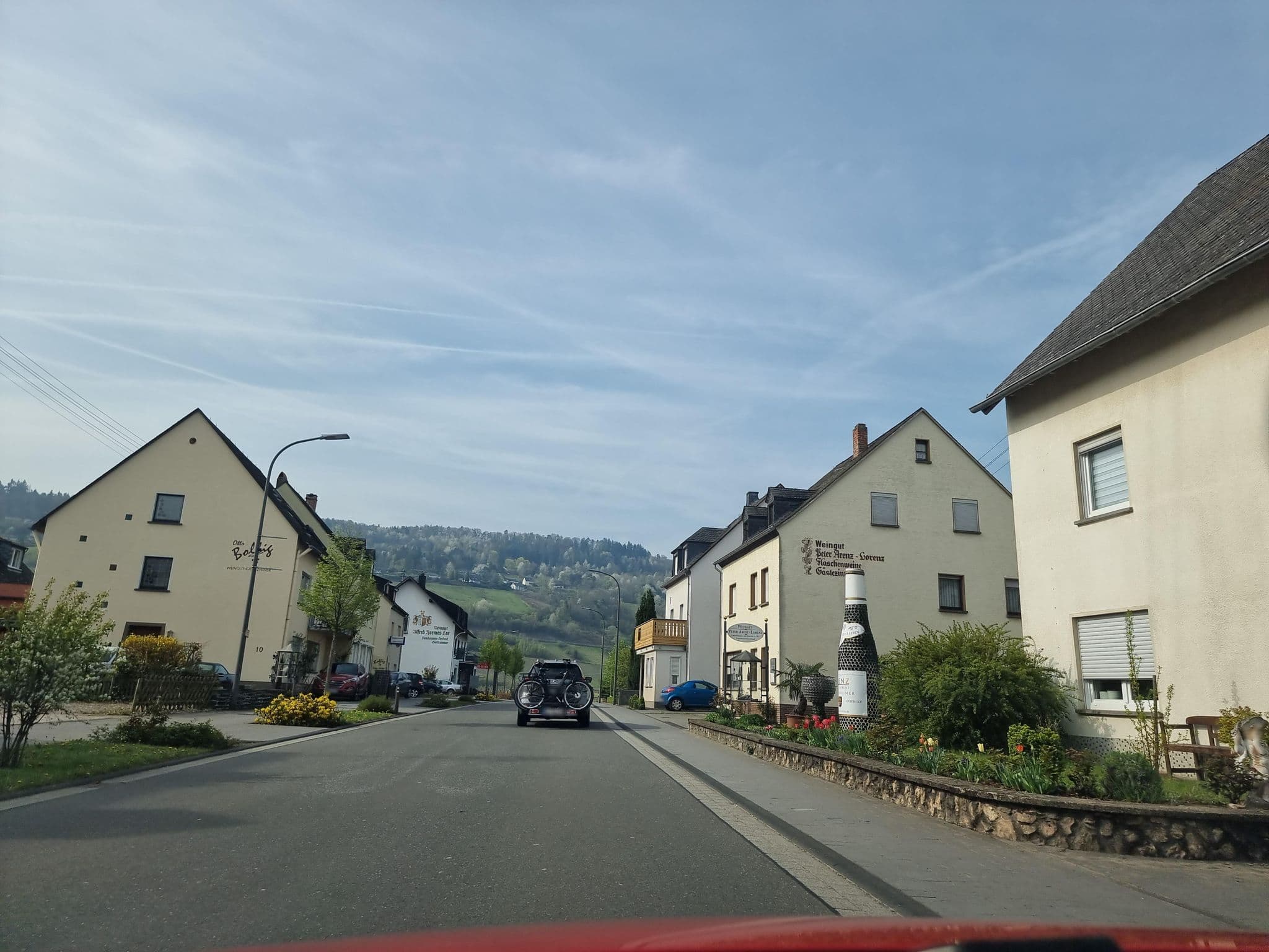 Street view near Weingut Hubertus Clüsselrath, Trittenheim — © ma_rt_in (CC BY-SA · Mapillary)