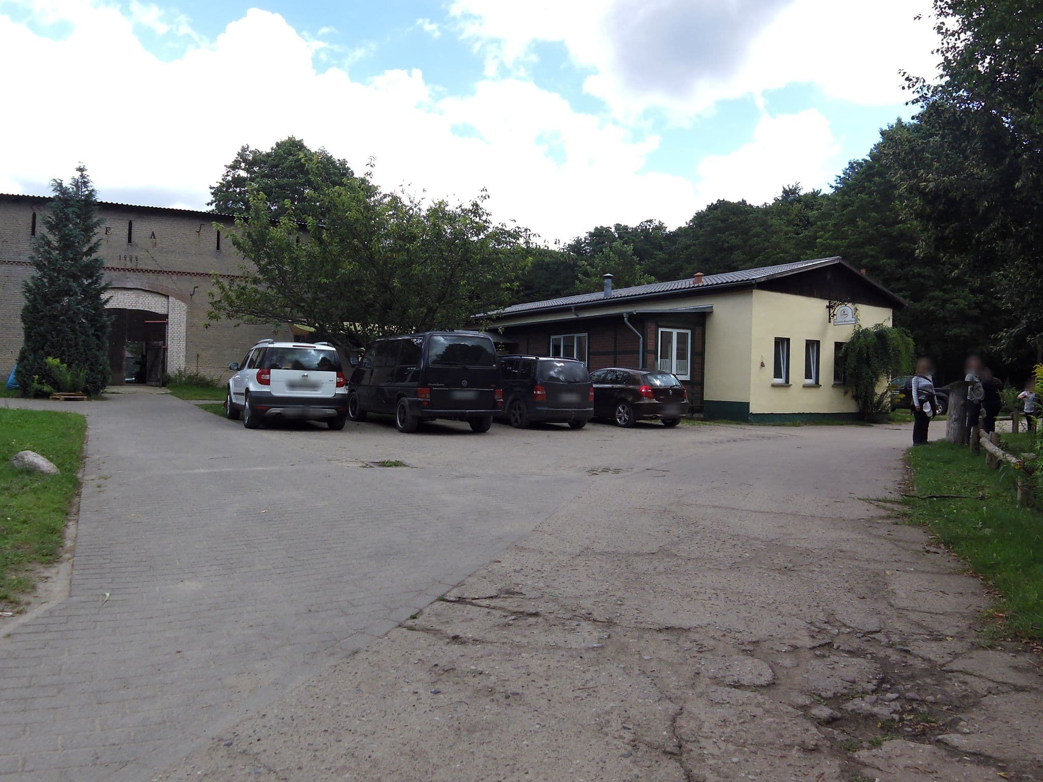 Street view near Krüseliner Mühle, Lychen — © zoegglmeyr (CC BY-SA · Mapillary)