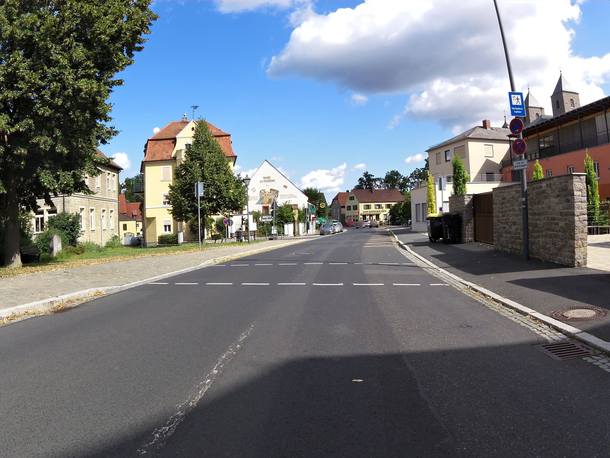 Street view near Münsterklause, Sommerach — © zoegglmeyr (CC BY-SA · Mapillary)