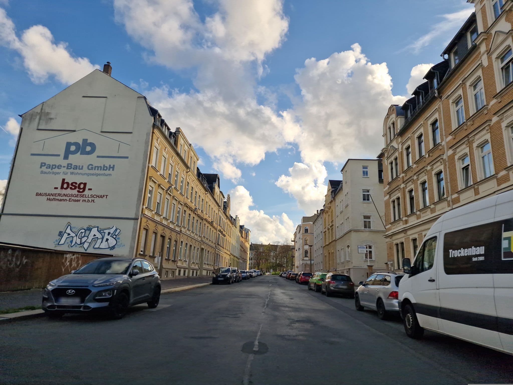 Street view near Ferienwohnung Mäding, Plauen — © canislupus (CC BY-SA · Mapillary)