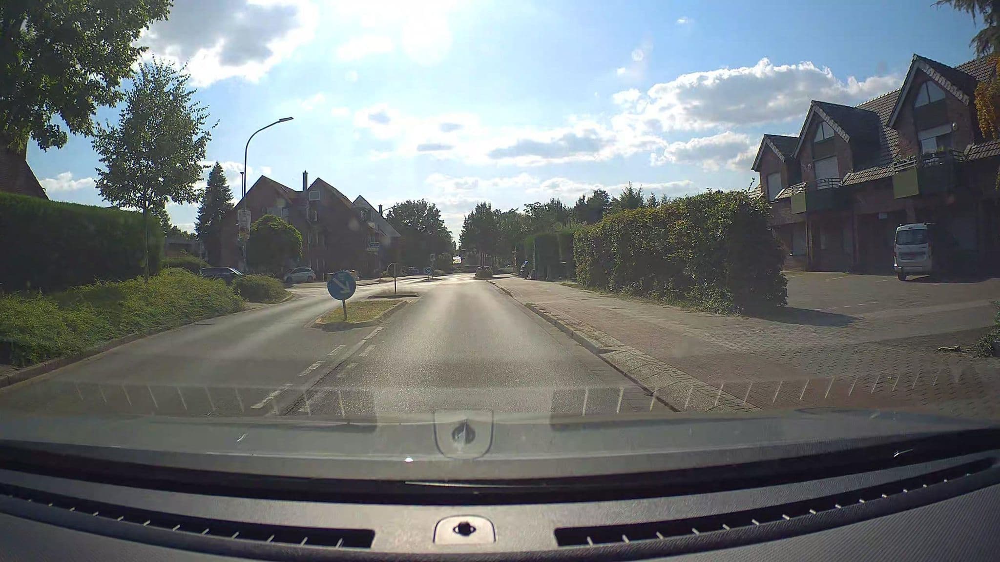 Street view near Pflegehaus Kahlenshof, Neukirchen-Vluyn — © poxonline (CC BY-SA · Mapillary)