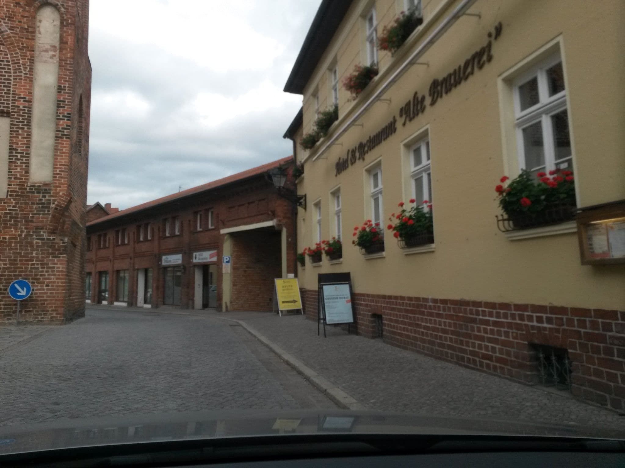Street view near Schulzens Hotel, Tangermünde — © rausk (CC BY-SA · Mapillary)