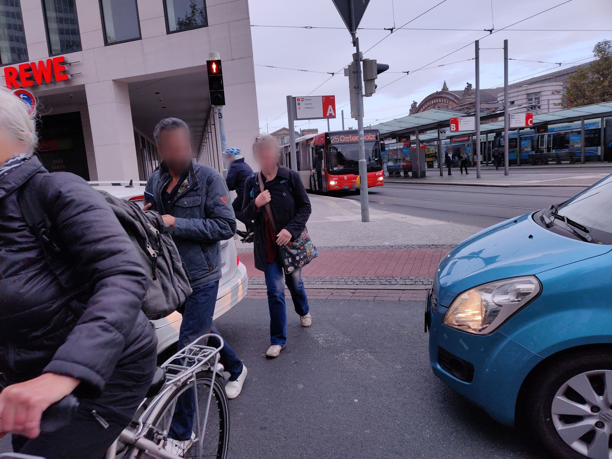 Street view near ibis budget Bremen City Center, Bremen — © aceini (CC BY-SA · Mapillary)
