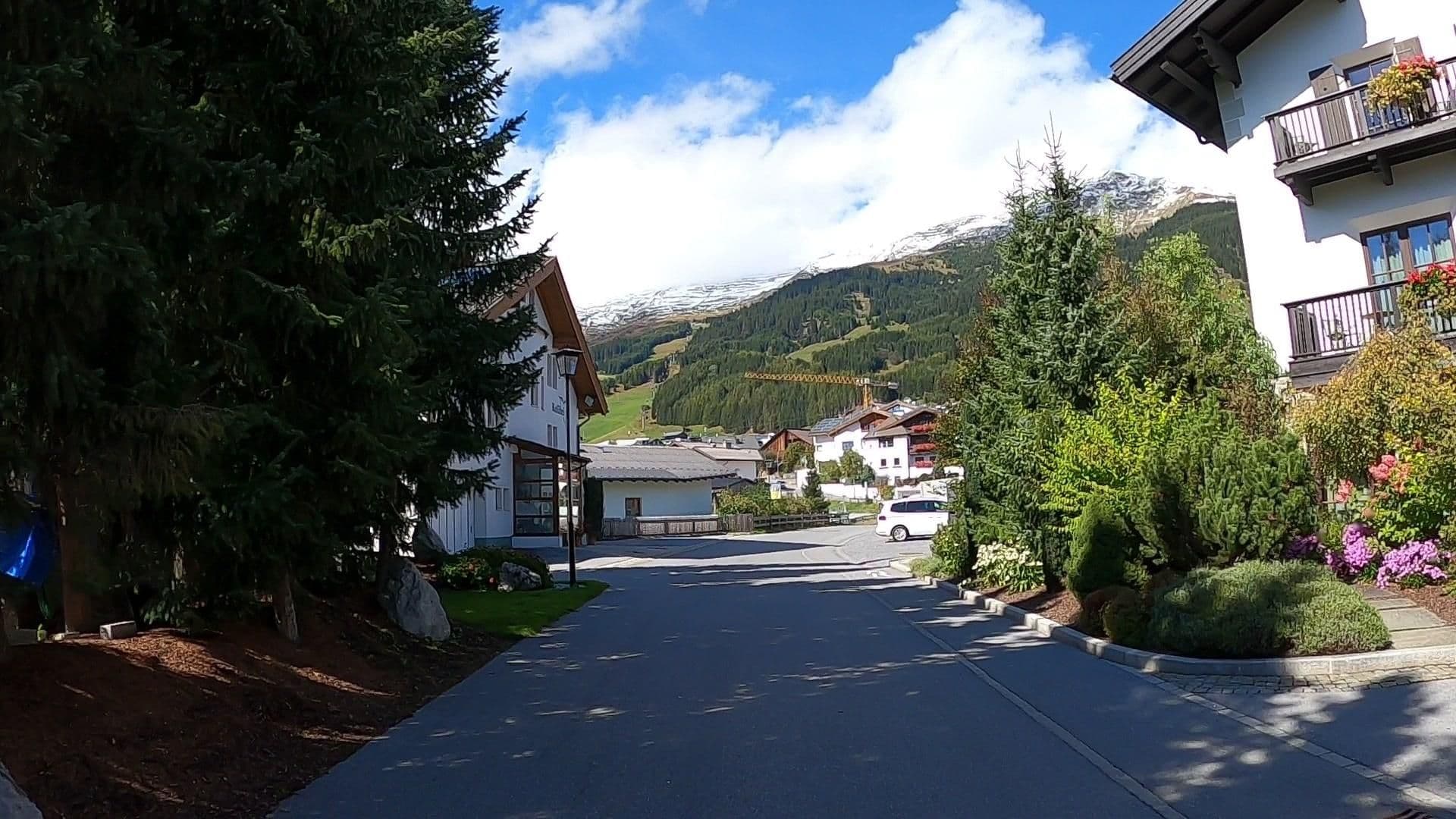 Street view near Chesa Pale, Fiss — © osmplus_org (CC BY-SA · Mapillary)