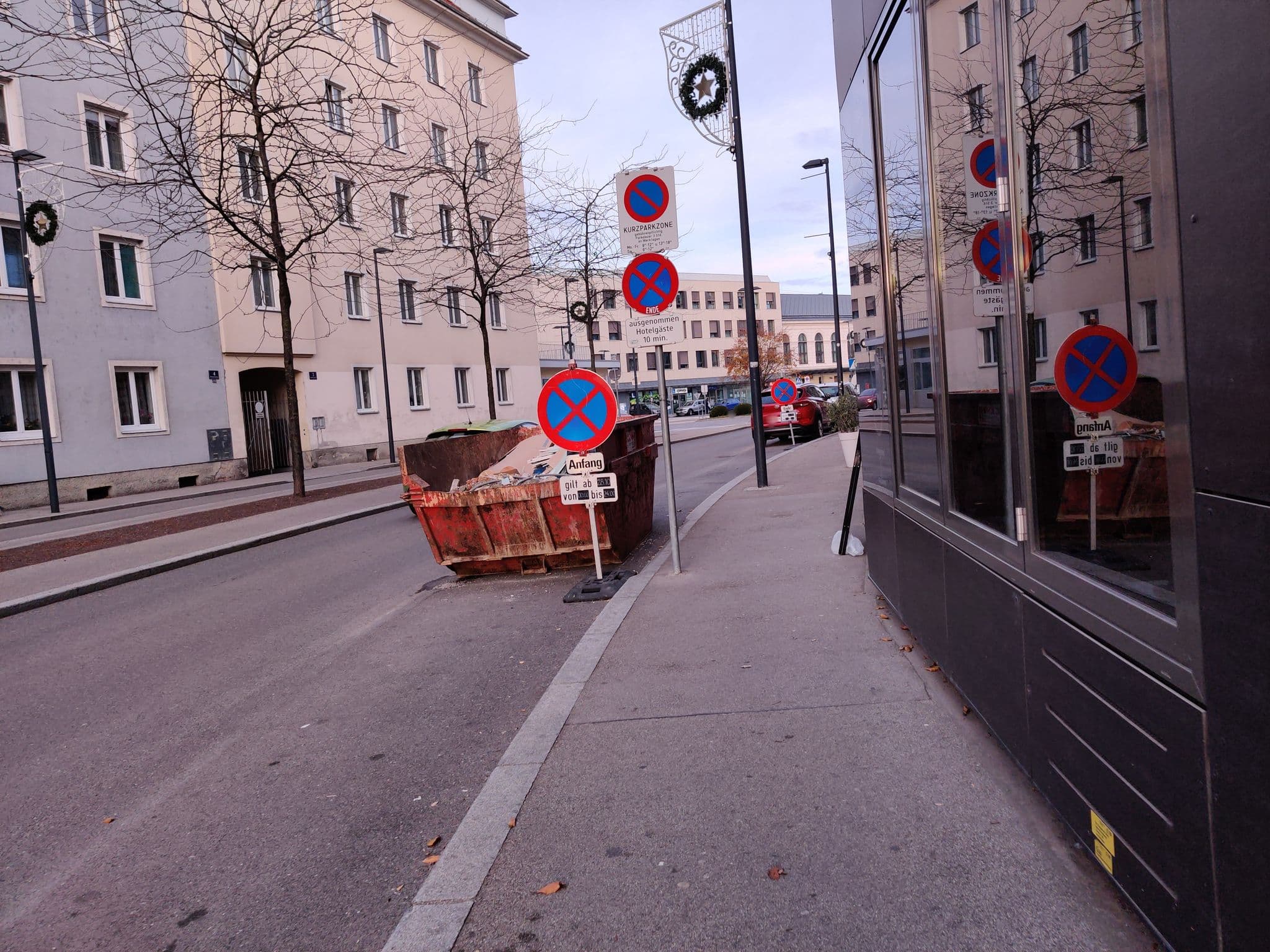 Street view near Hotel-Gasthof Graf, Sankt Pölten — © aceini (CC BY-SA · Mapillary)
