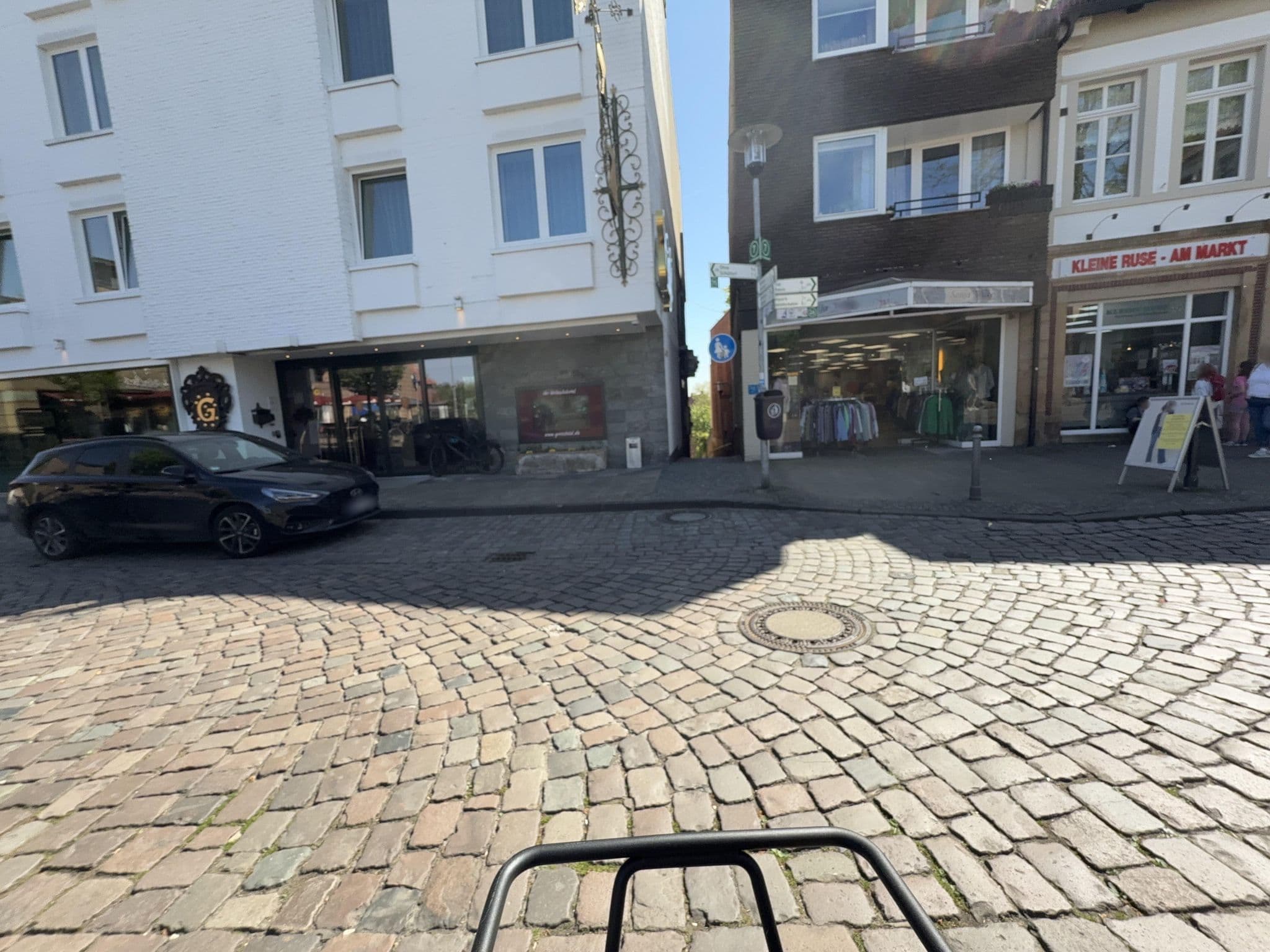 Street view near Hotel Grossfeld, Bad Bentheim — © ottor (CC BY-SA · Mapillary)