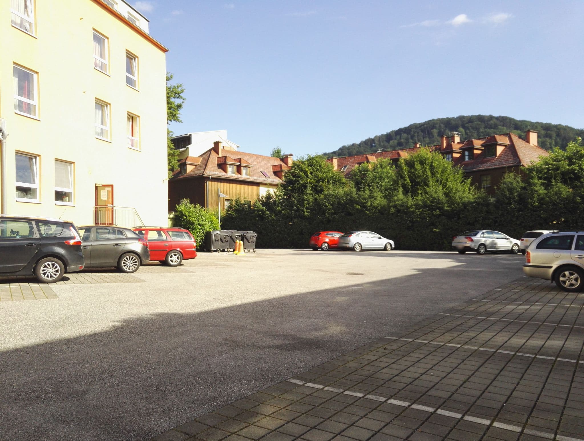 Street view near JUFA Salzburg City, Salzburg — © aceini (CC BY-SA · Mapillary)