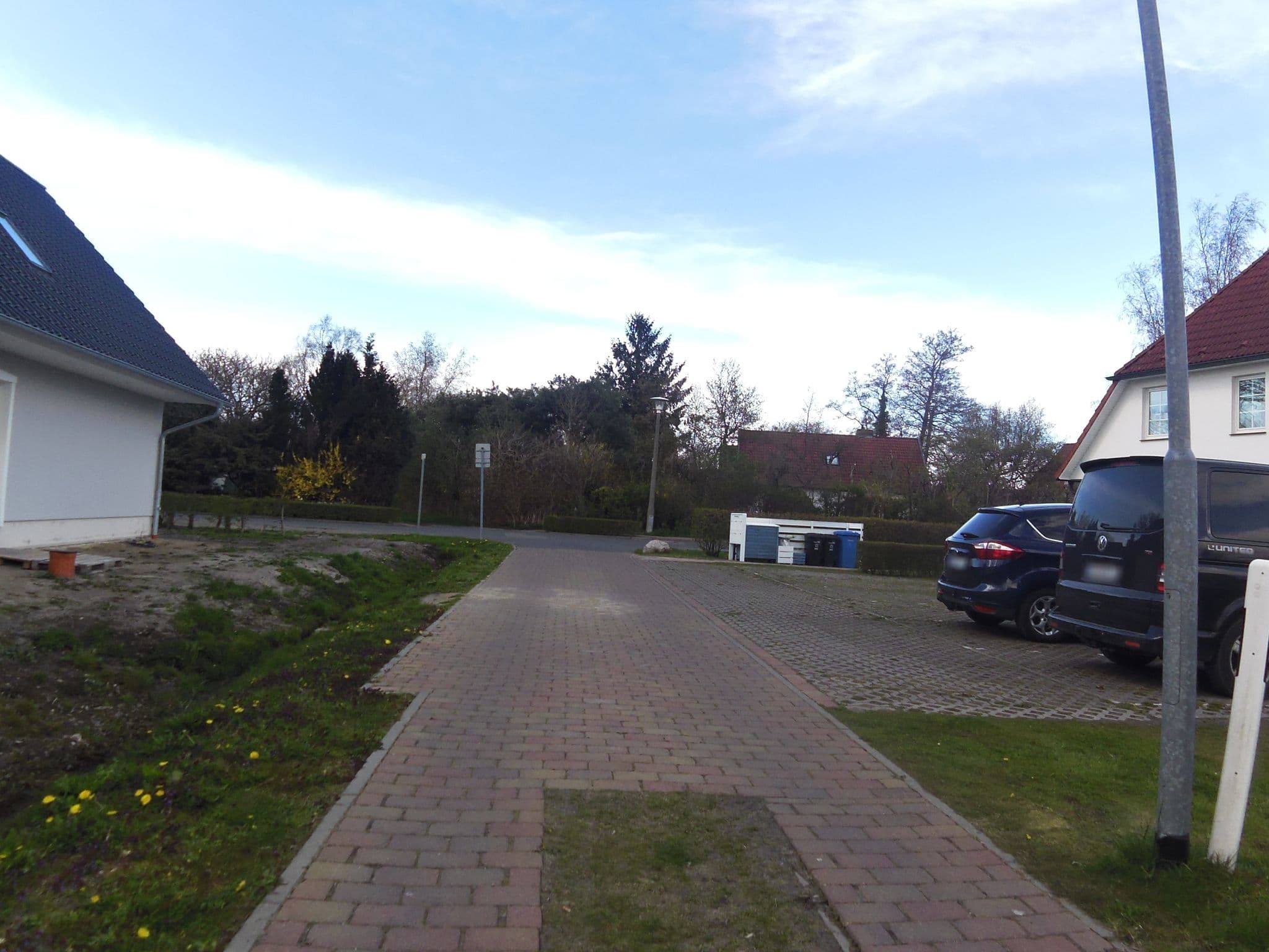Street view near Hitzblech, Zingst — © zoegglmeyr (CC BY-SA · Mapillary)