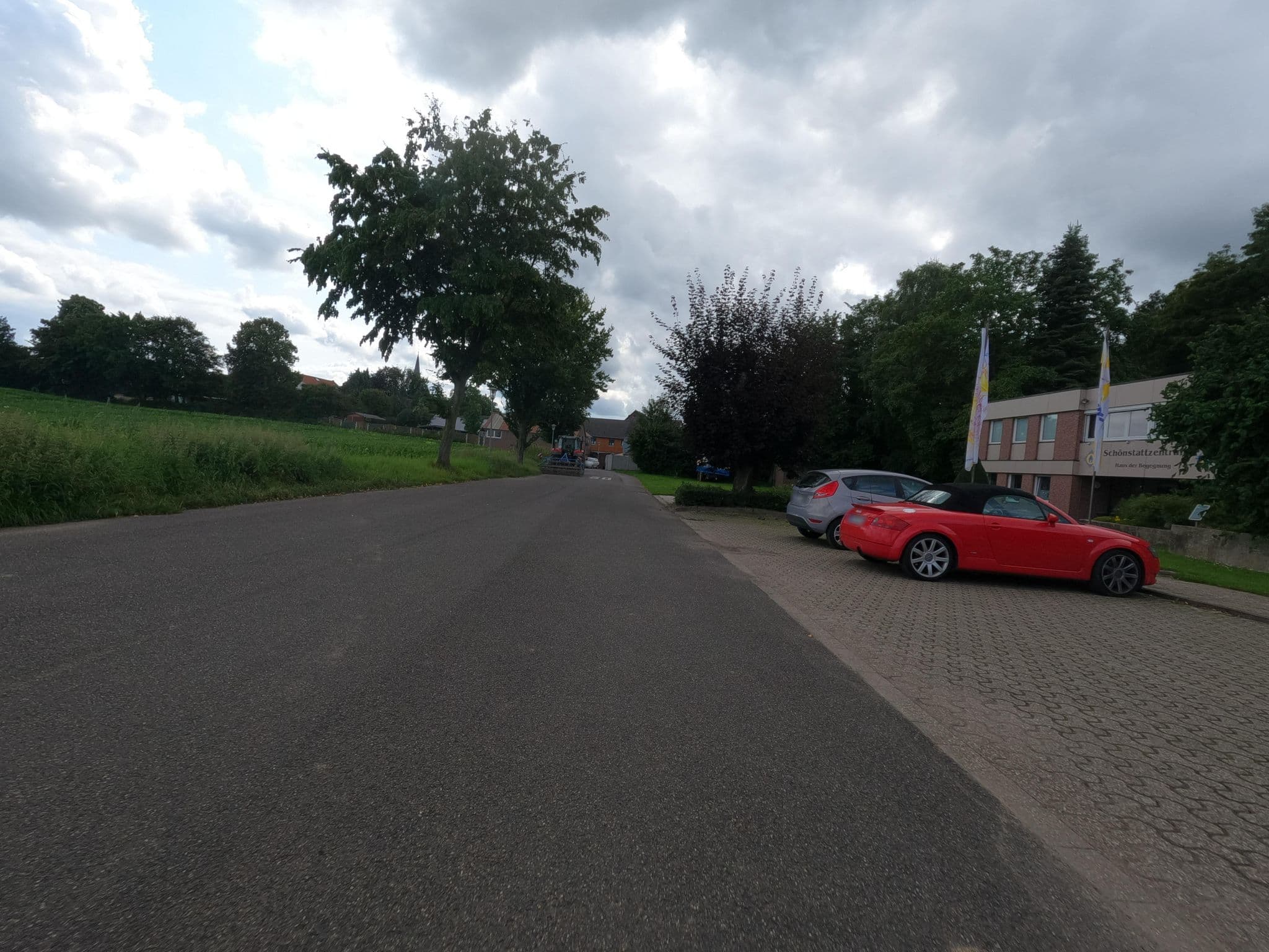Street view near Haus der Begegnung Schönstattwerk im Bistum Aachen e.V., Baesweiler — © hektor1989 (CC BY-SA · Mapillary)
