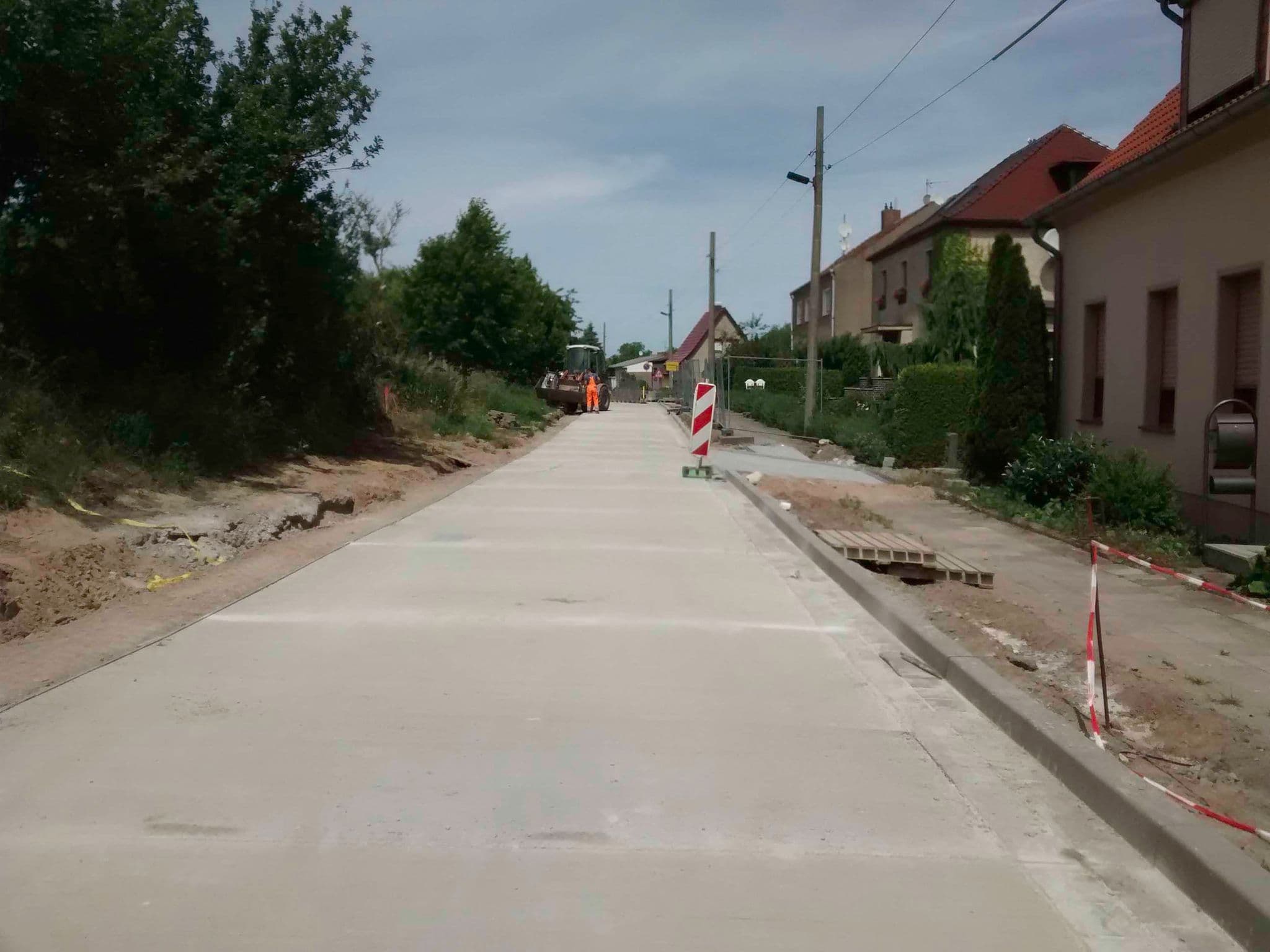 Street view near Ferienwohnung Sommer, Arneburg — © didihn (CC BY-SA · Mapillary)