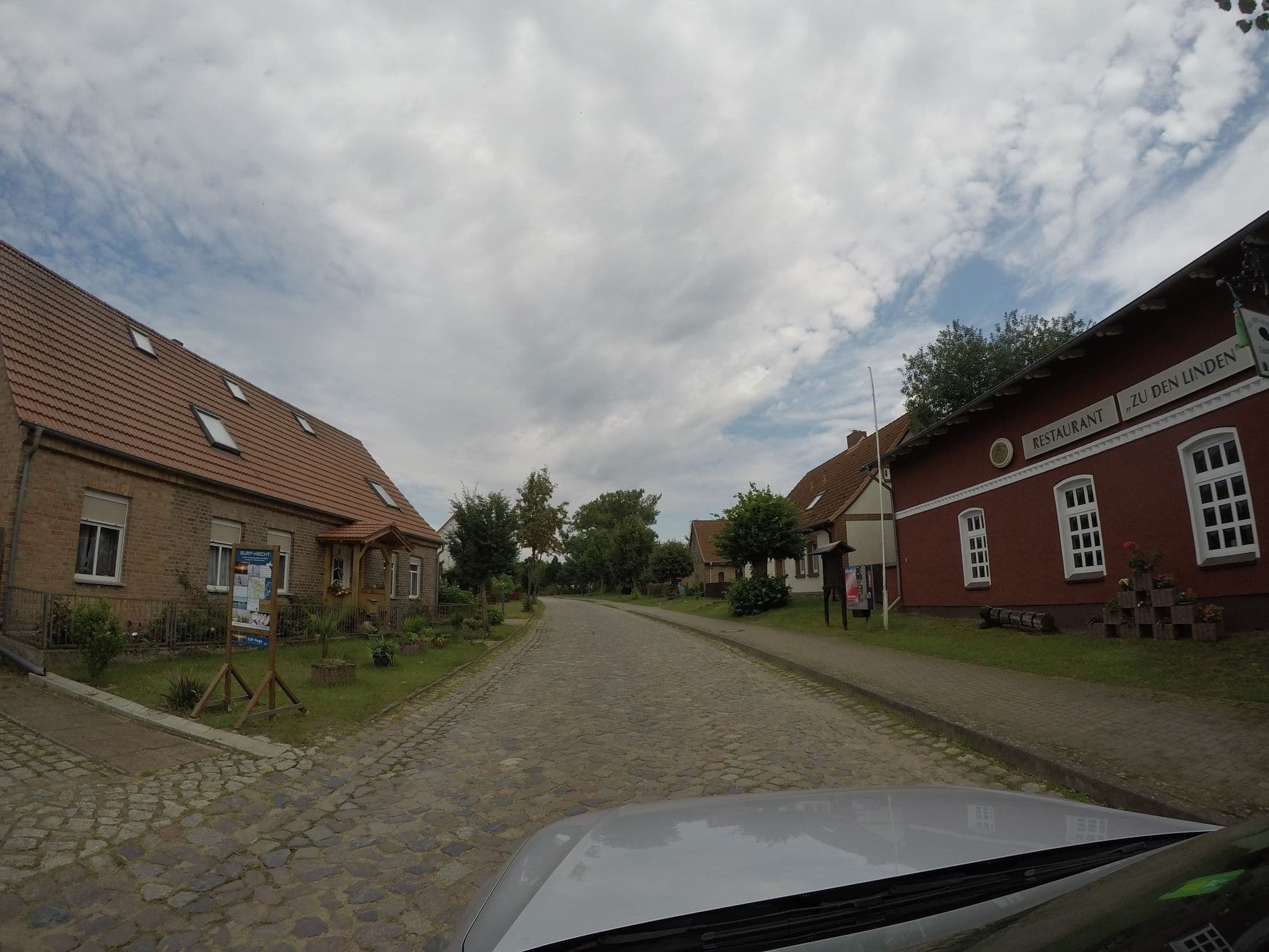 Street view near Ferienhof zu den Linden, Möllenhagen — © dl7auq (CC BY-SA · Mapillary)