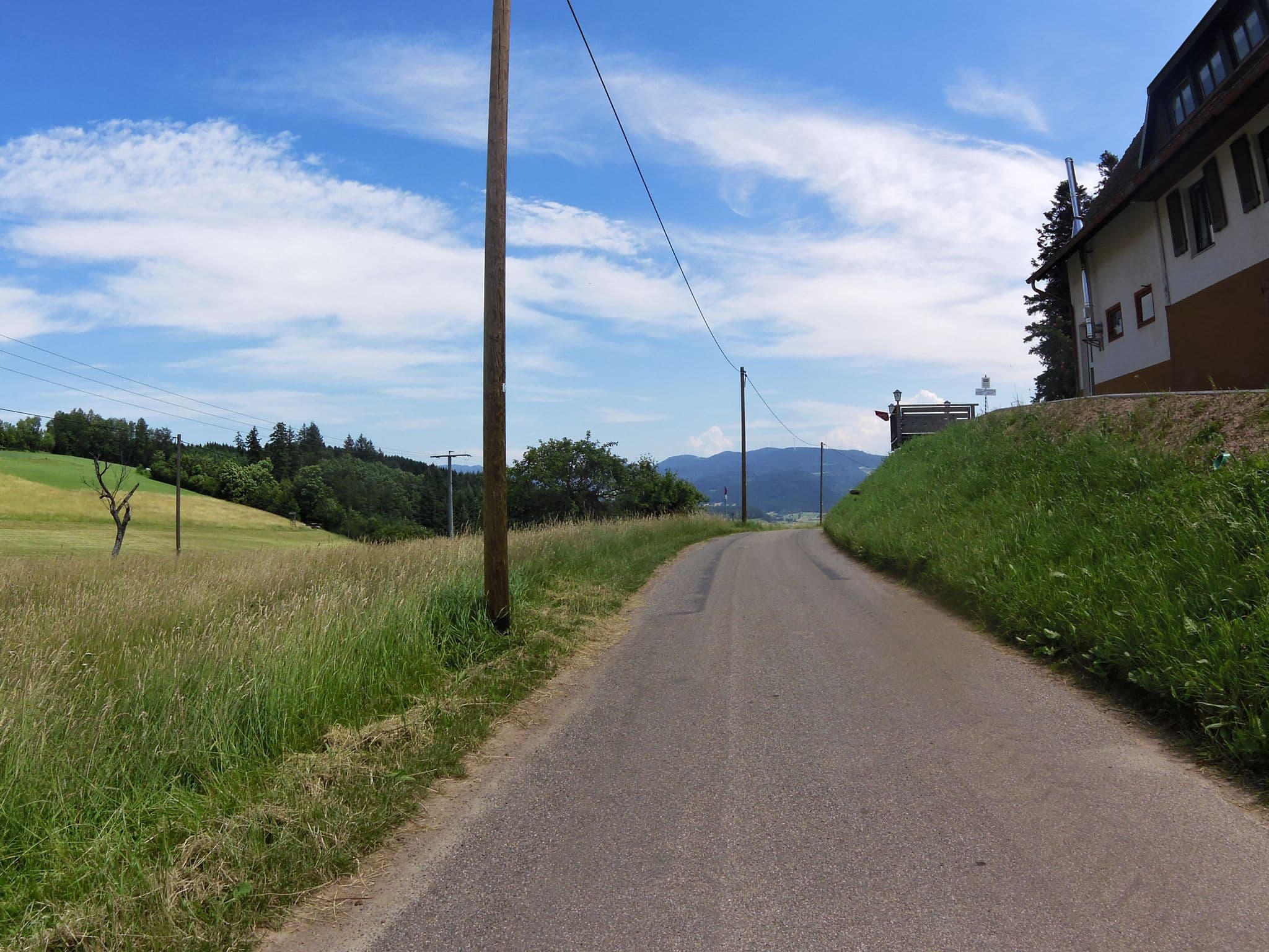 Street view near Schlossberg-Ranch, Seelbach — © zoegglmeyr (CC BY-SA · Mapillary)