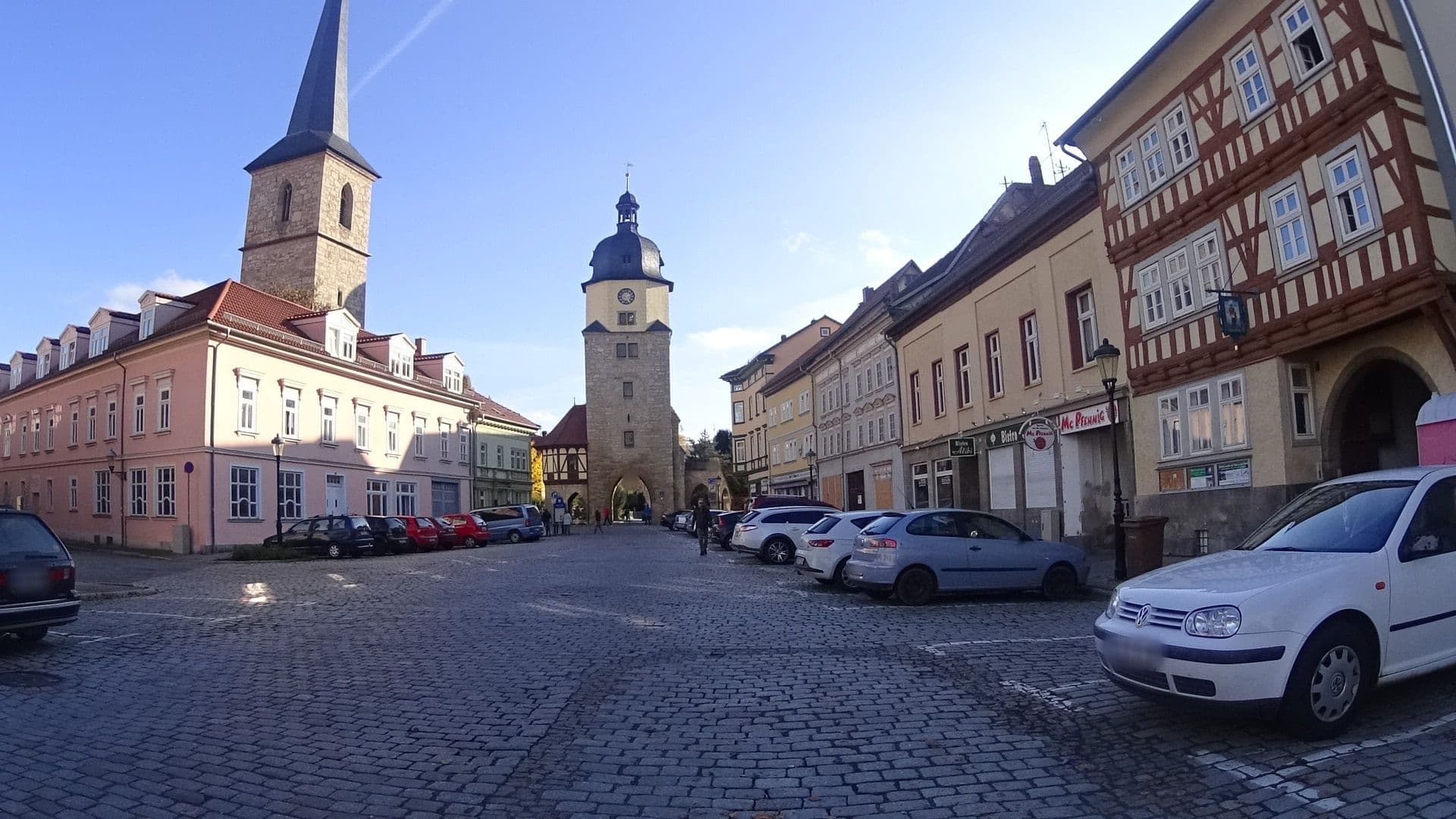 Street view near Thüringer Kloßhotel "Goldene Henne", Arnstadt — © ramap (CC BY-SA · Mapillary)
