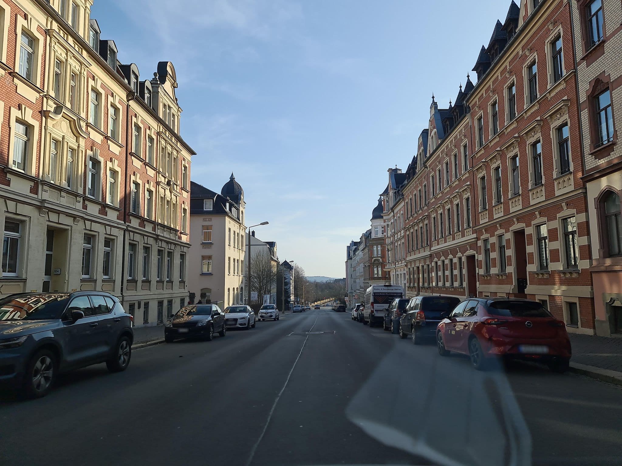 Street view near Pension Arietta, Plauen — © canislupus (CC BY-SA · Mapillary)