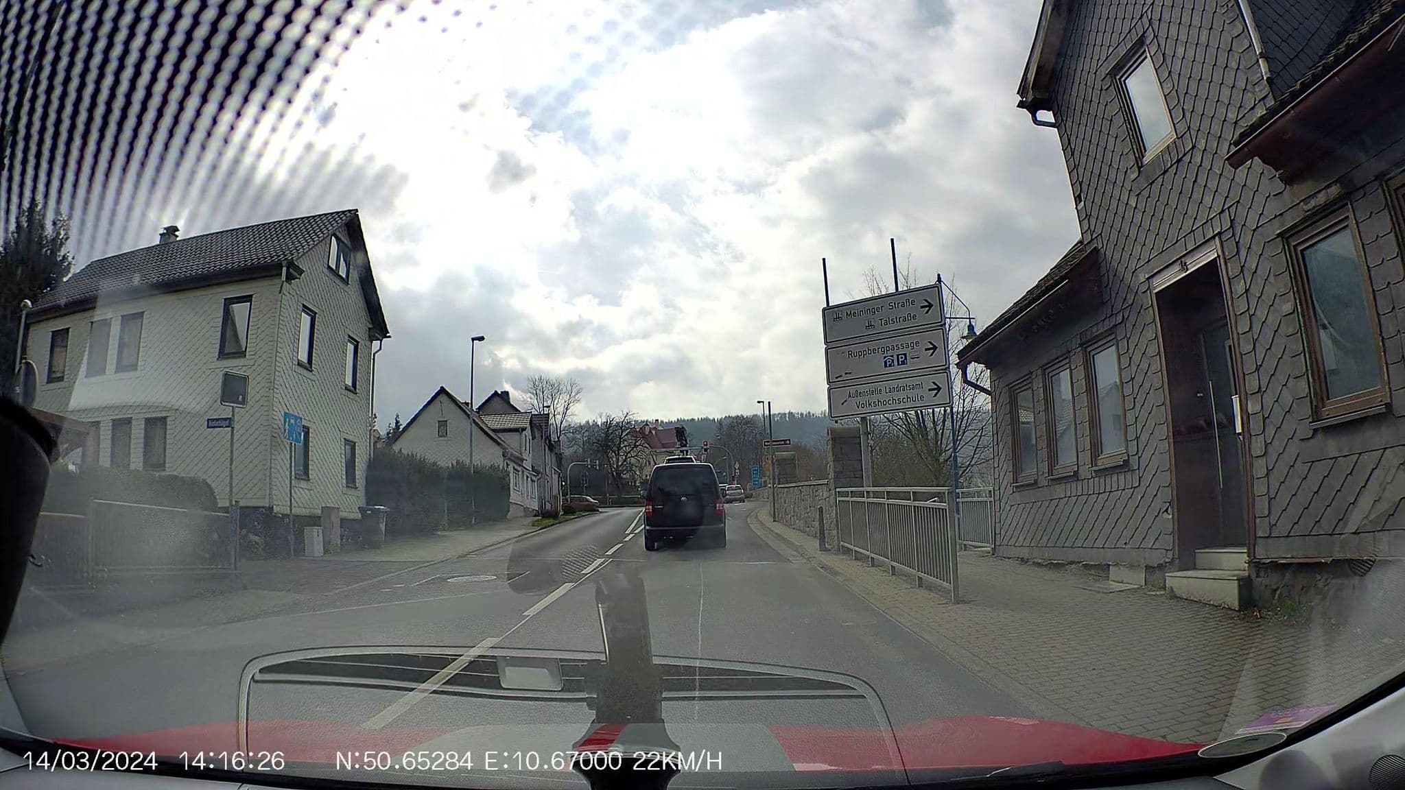 Street view near Zum Schotten, Zella-Mehlis — © AR88 (CC BY-SA · Mapillary)