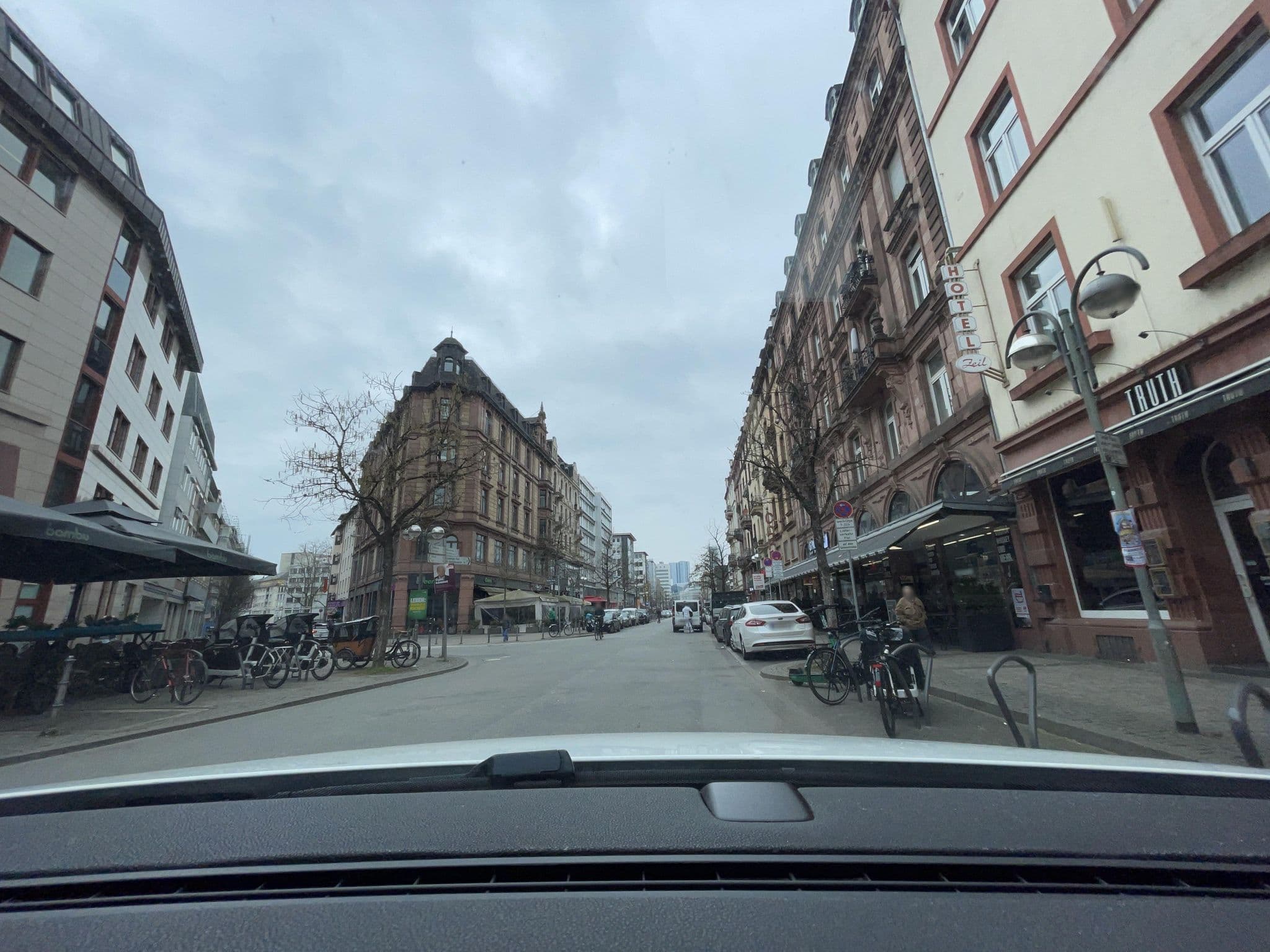Street view near Hotel Zeil, Frankfurt am Main
