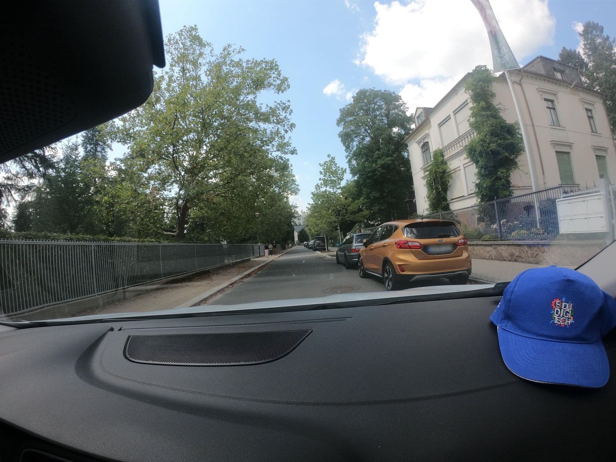 Street view near Pension Schallon, Radebeul — © vst (CC BY-SA · Mapillary)