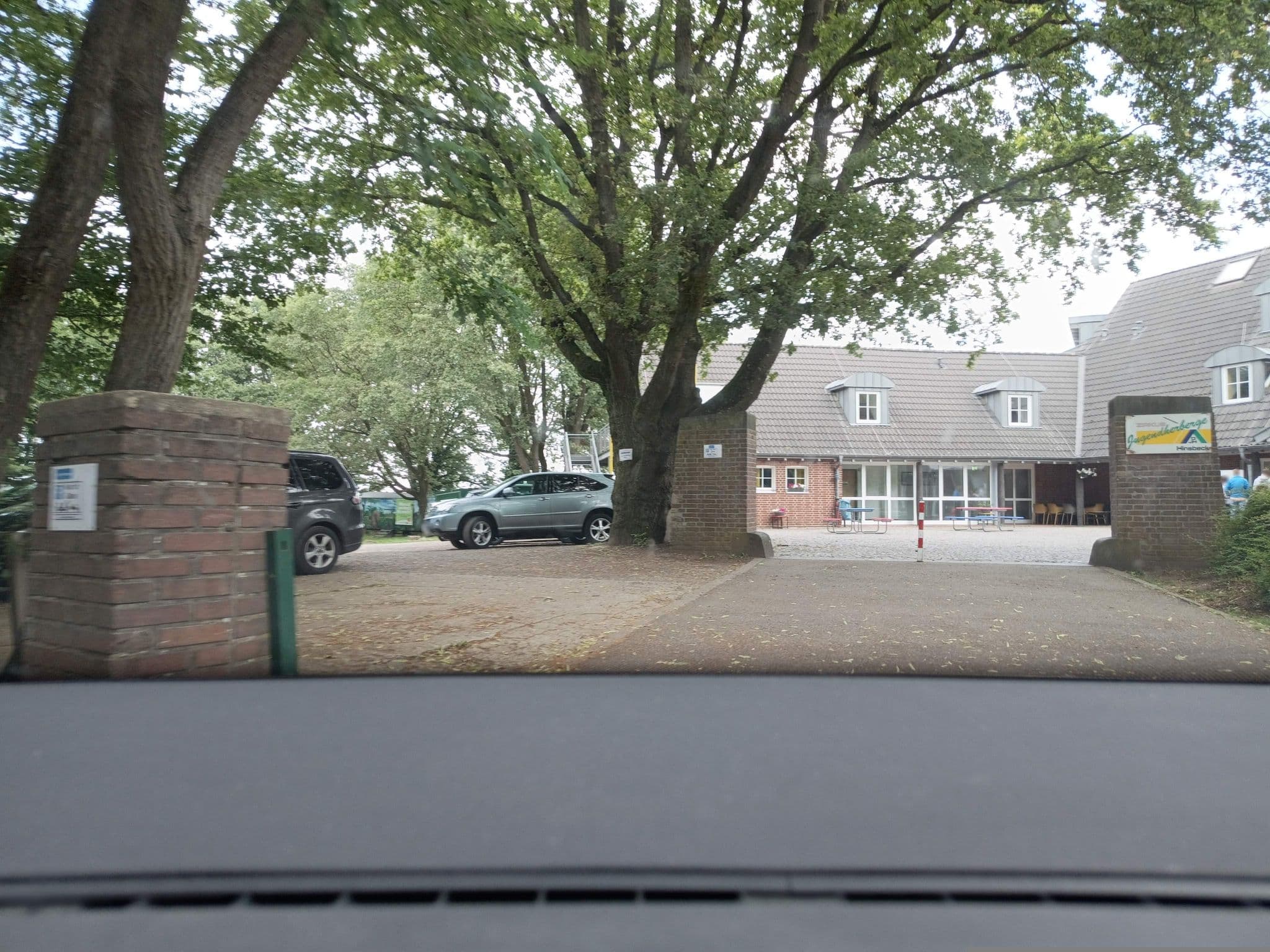Street view near DJH Jugendherberge Nettetal-Hinsbeck - Zirkus-Jugendherberge, Nettetal — © zuse (CC BY-SA · Mapillary)