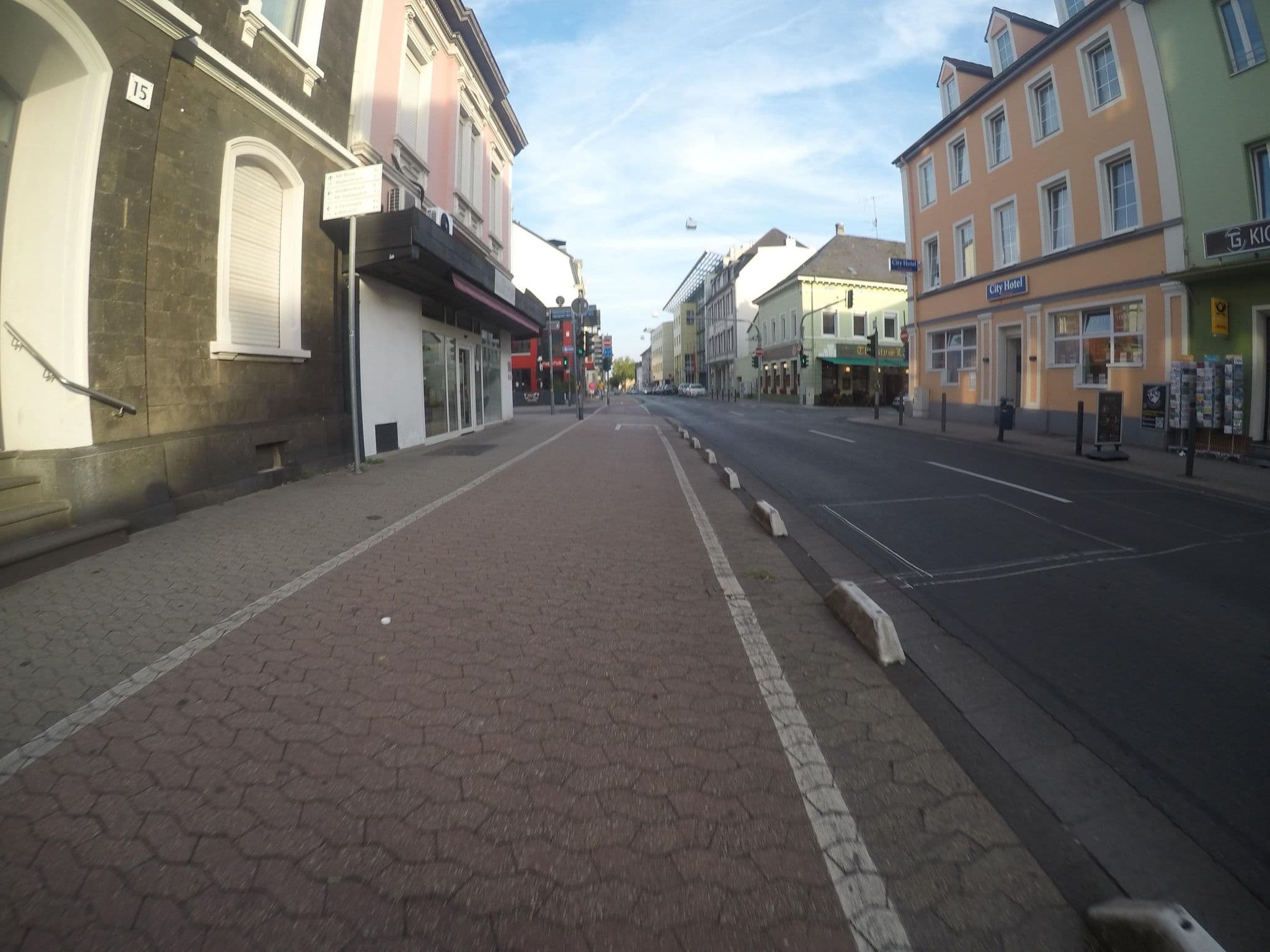 Street view near City Hotel Neuwied, Neuwied — © mfa (CC BY-SA · Mapillary)