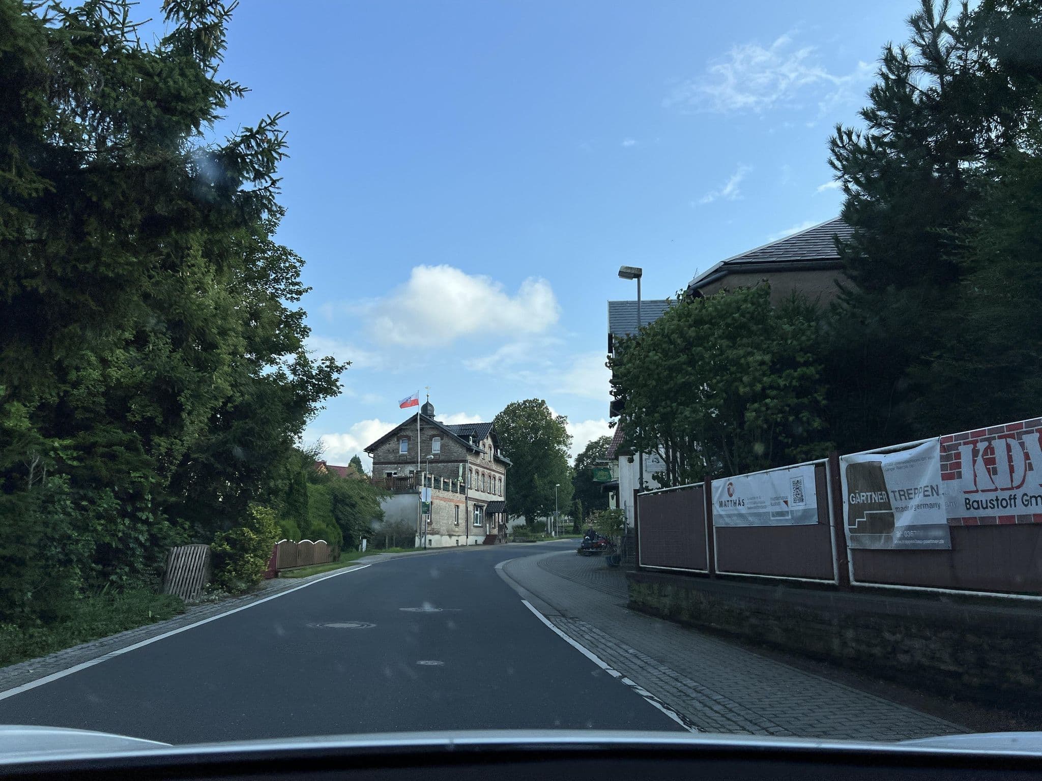 Street view near Güldene Gabel, Goßwitz — © ottor (CC BY-SA · Mapillary)