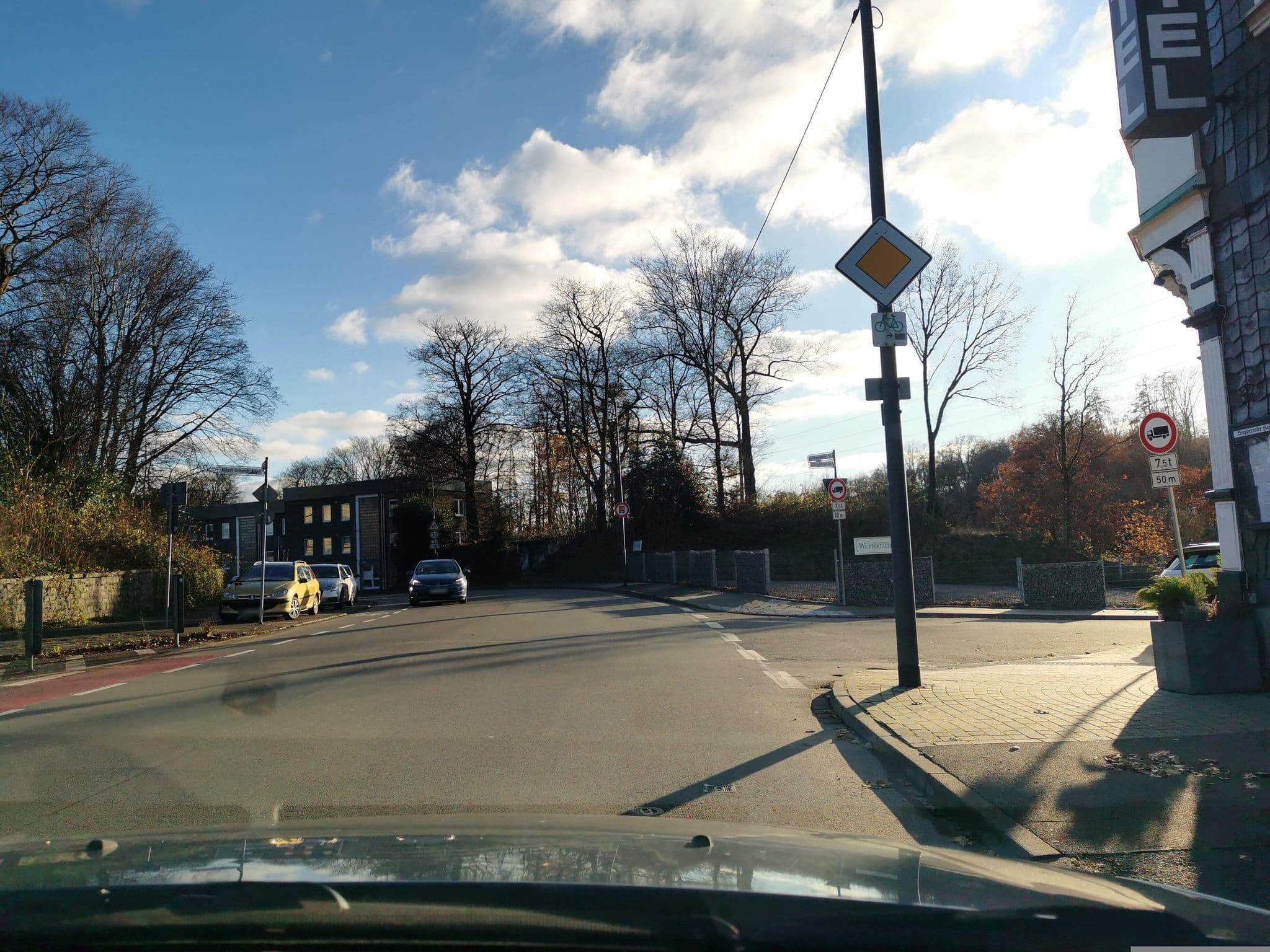 Street view near Wuppertaler Hof, Remscheid — © ASRvw (CC BY-SA · Mapillary)