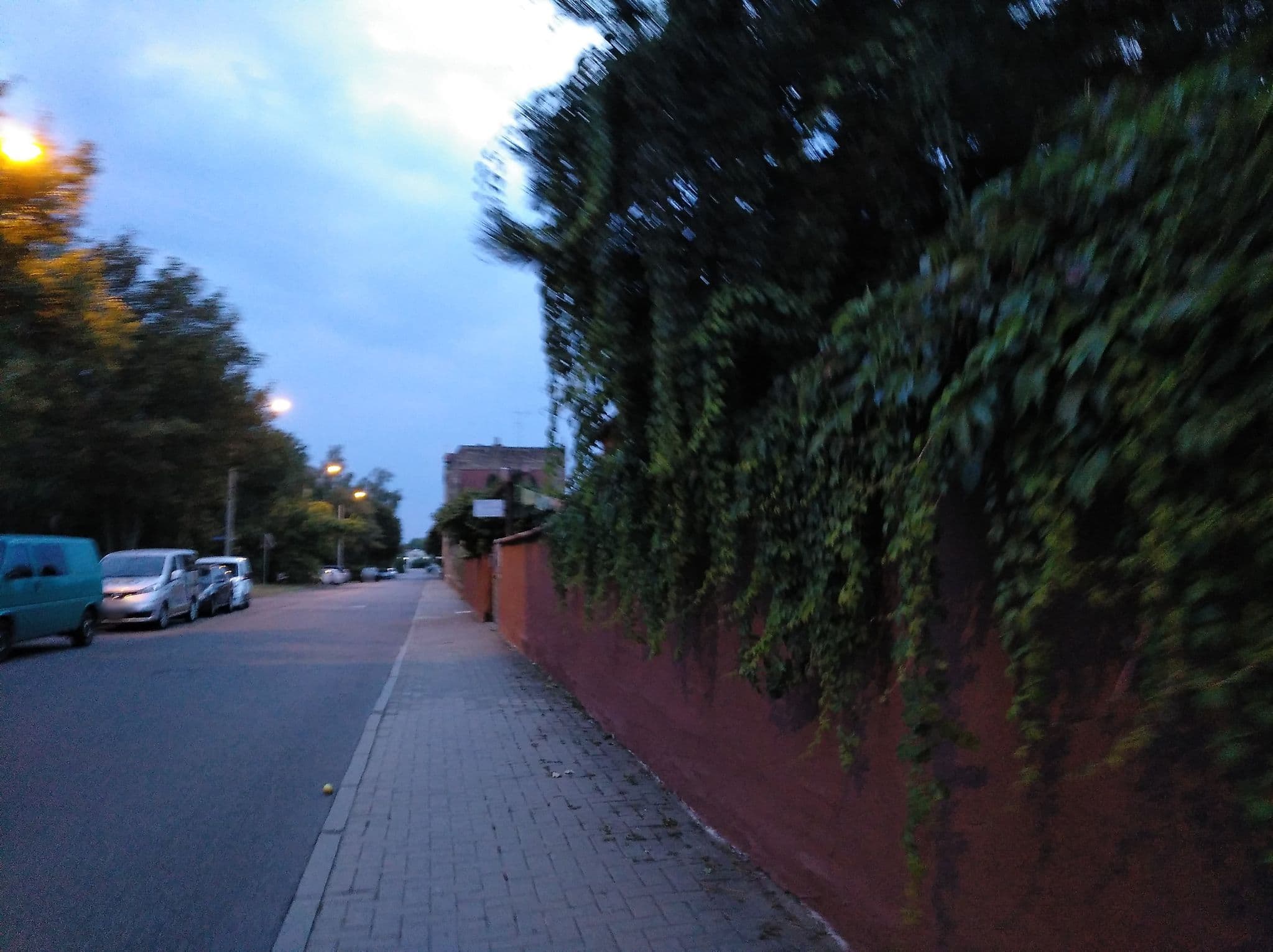 Street view near Appartements Wolkentor, Sennewitz — © reisefreude (CC BY-SA · Mapillary)