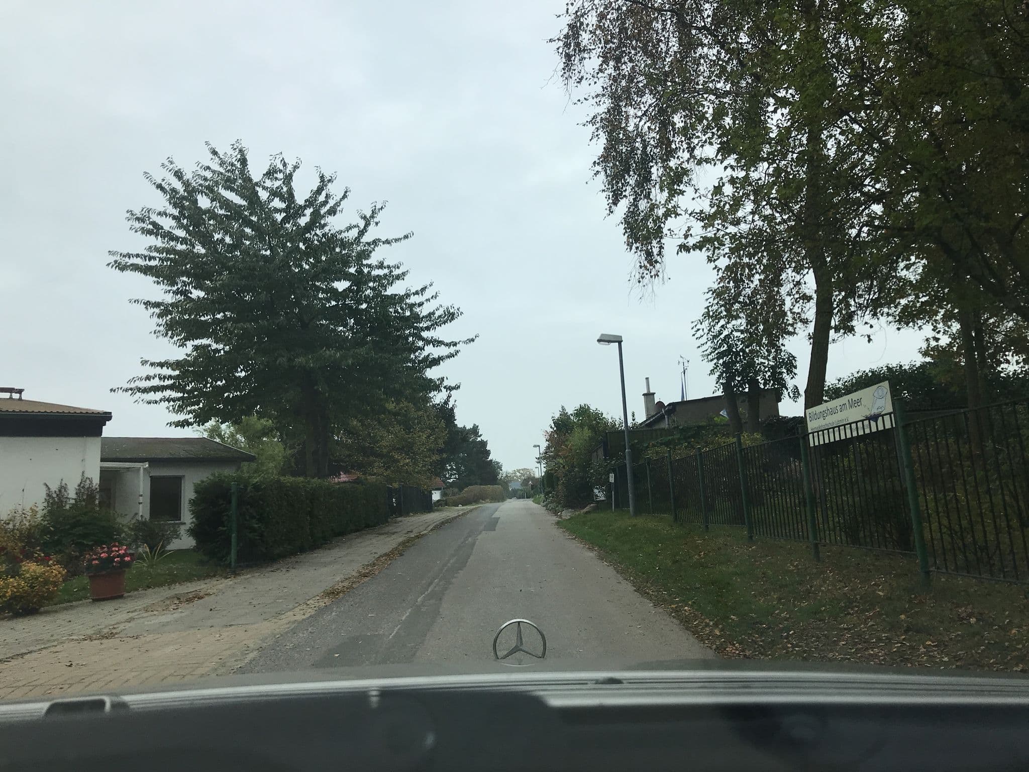 Street view near Bildungshaus am Meer, Lubmin — © saschahaberkorn (CC BY-SA · Mapillary)
